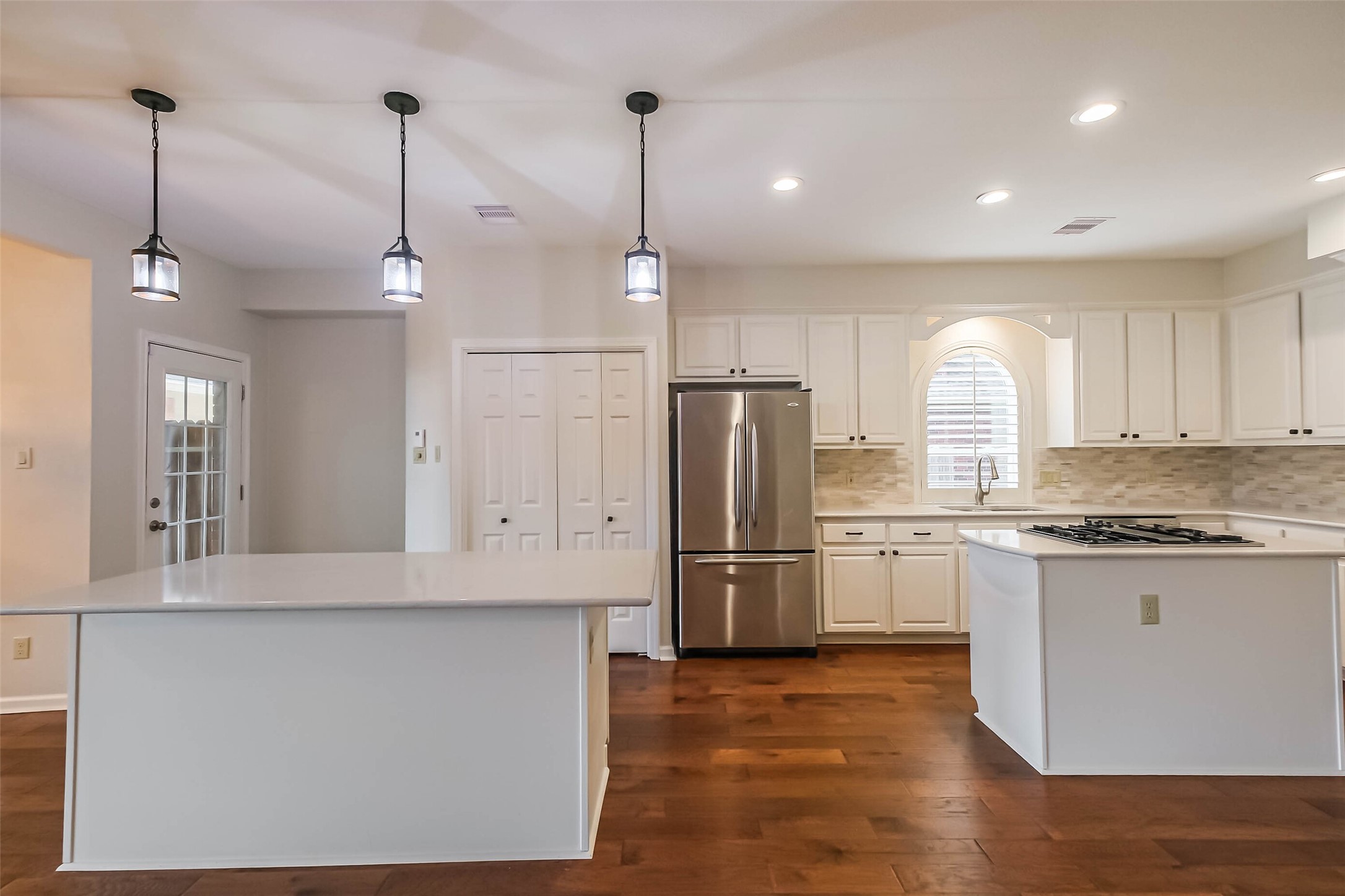 633 Clarenda Falls Drive Property Photo 15