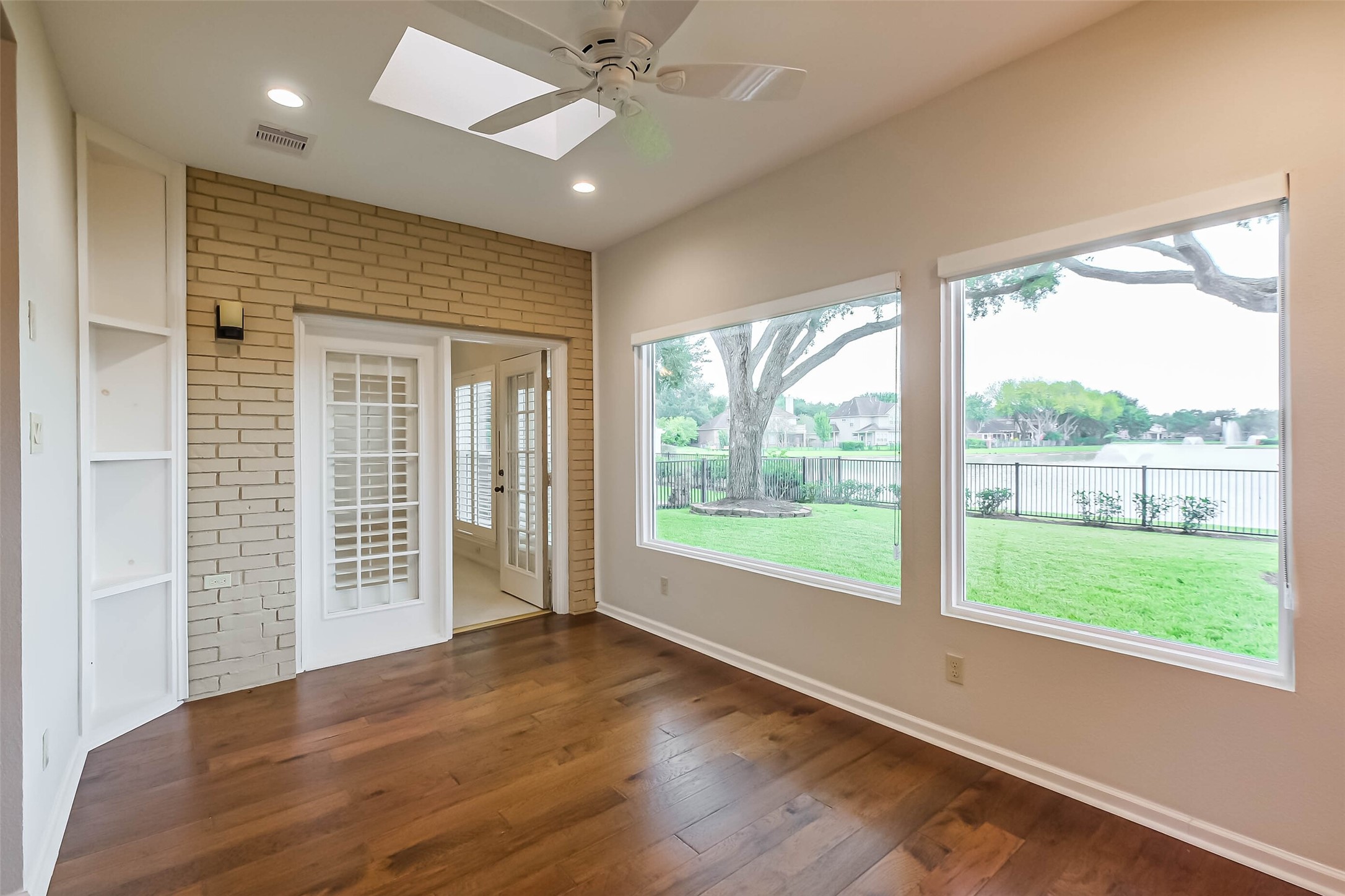 633 Clarenda Falls Drive Property Photo 24