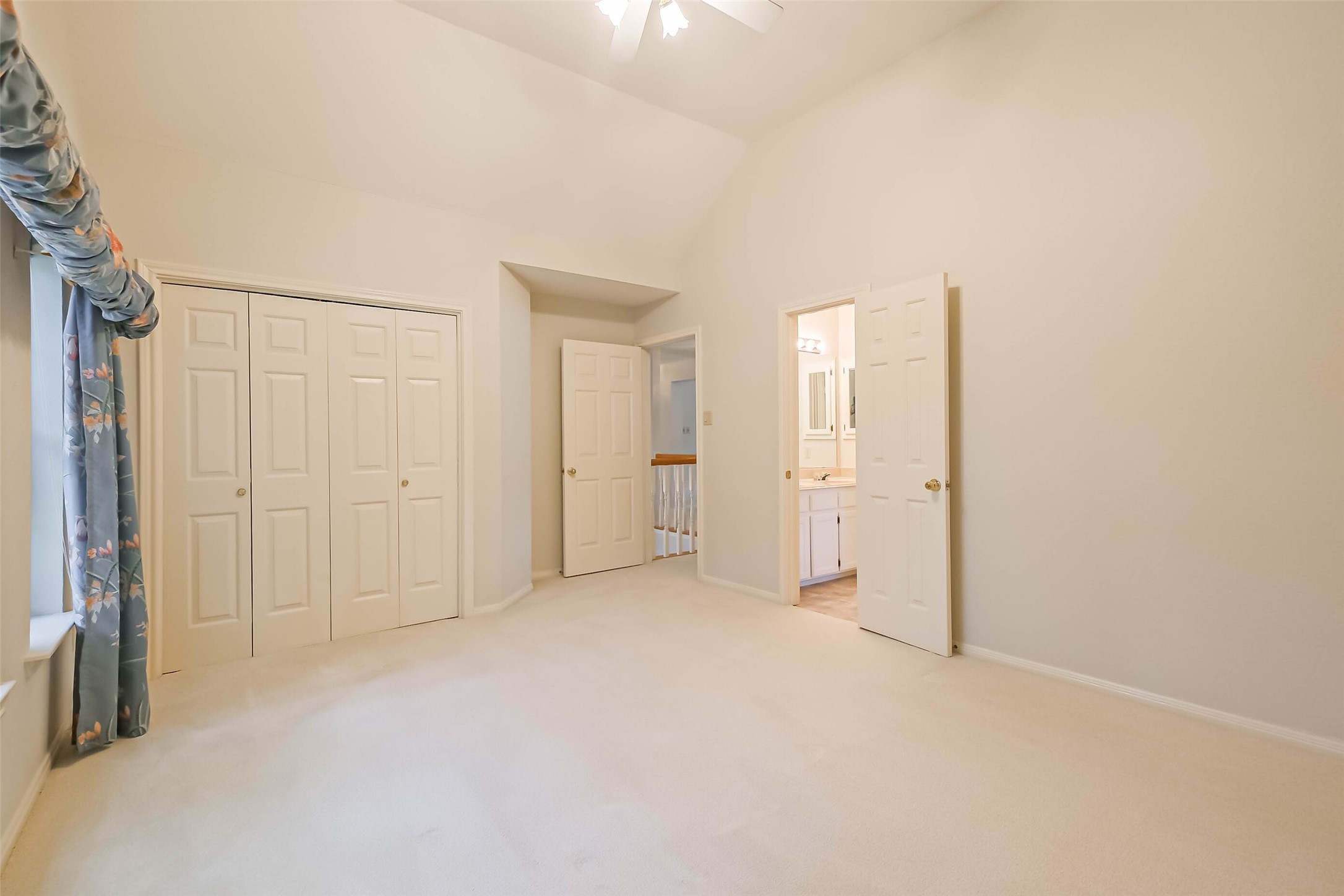 633 Clarenda Falls Drive Property Photo 26