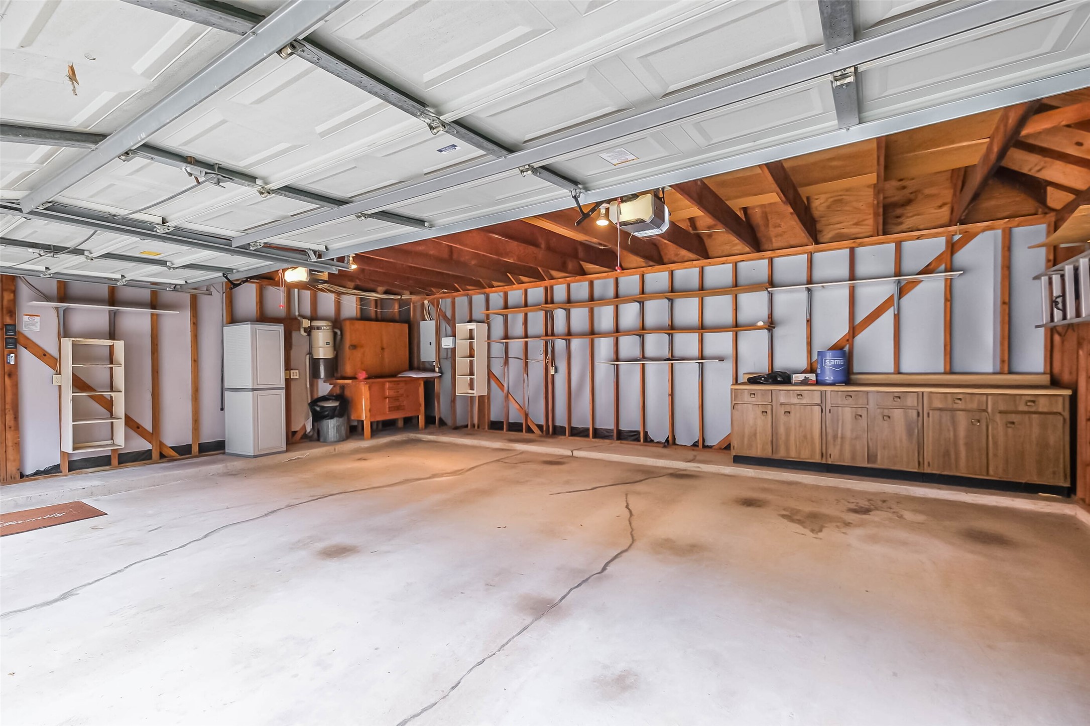 633 Clarenda Falls Drive Property Photo 42
