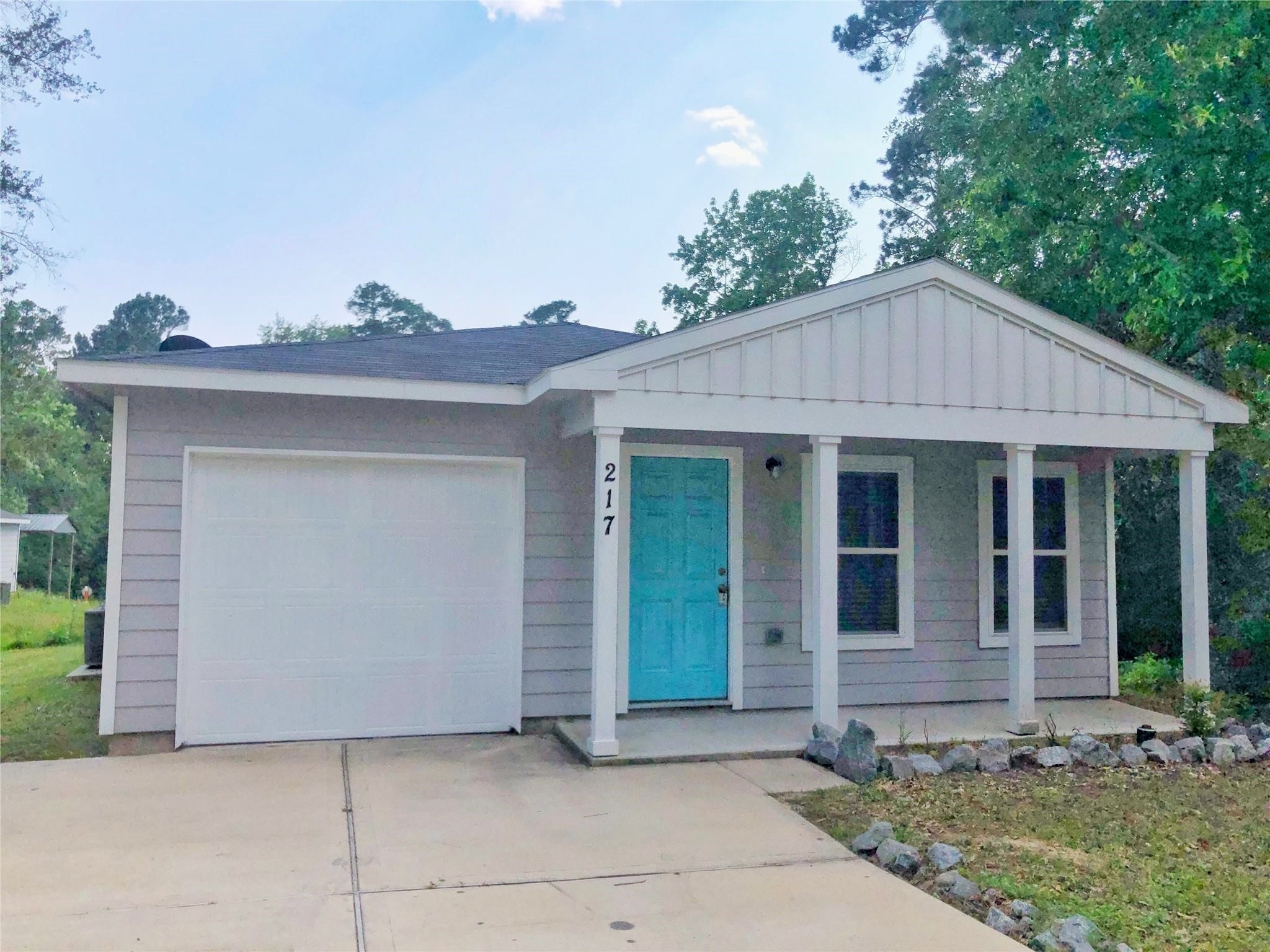 217 Cherry Tree Property Photo 2