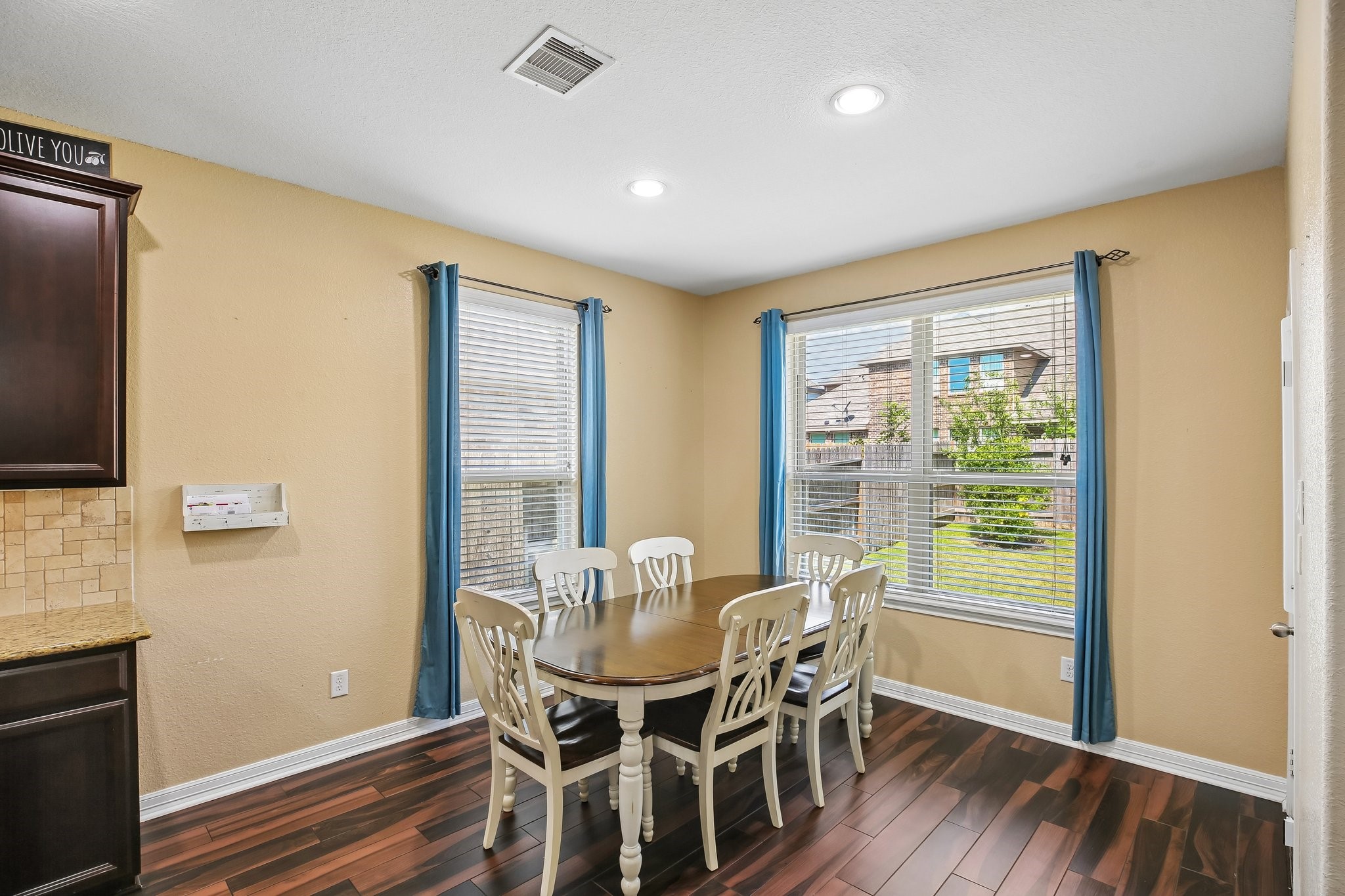 17110 Kirkton Moor Drive Property Photo 10