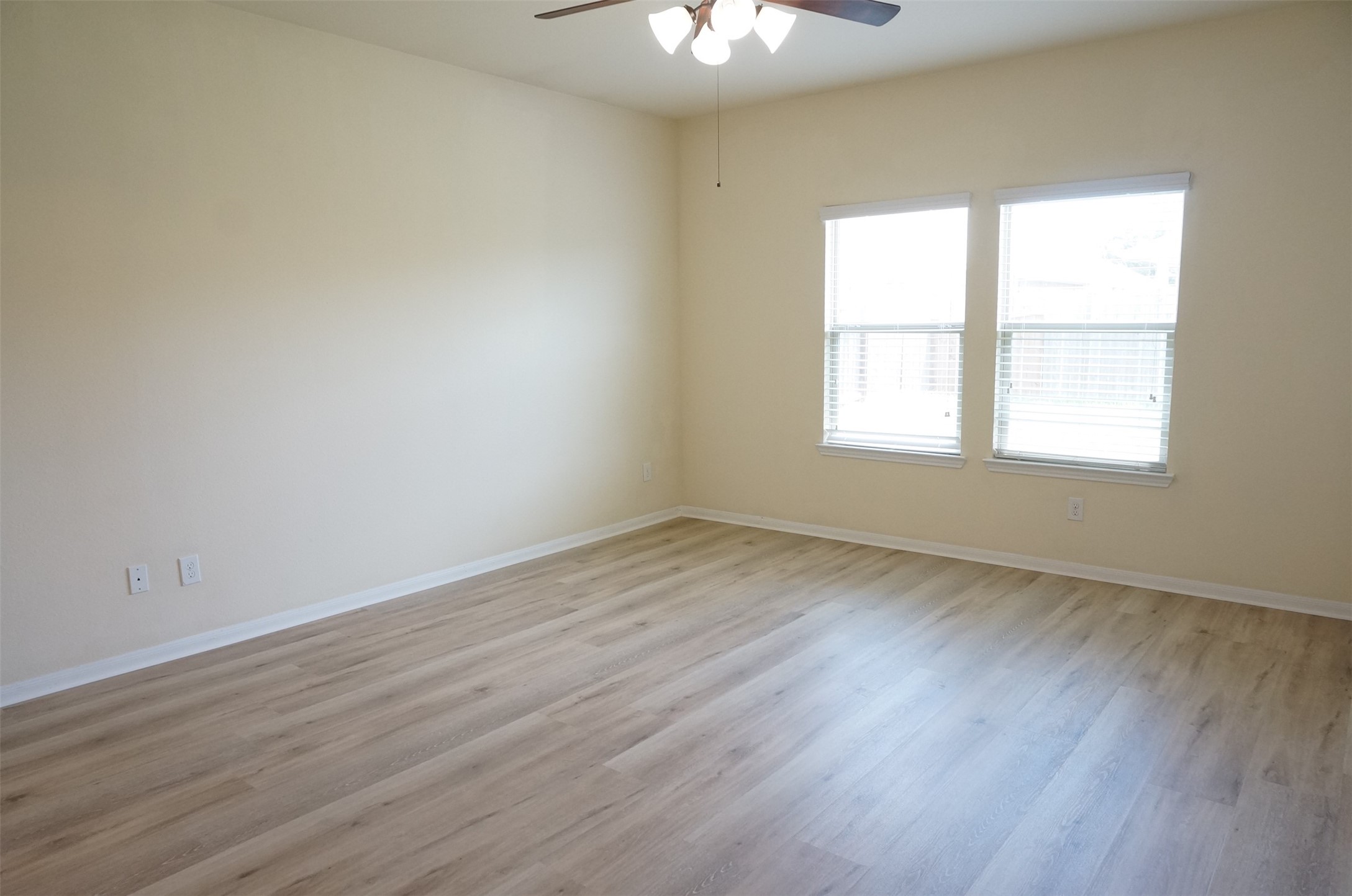 2622 Whitetip Court Property Photo 15