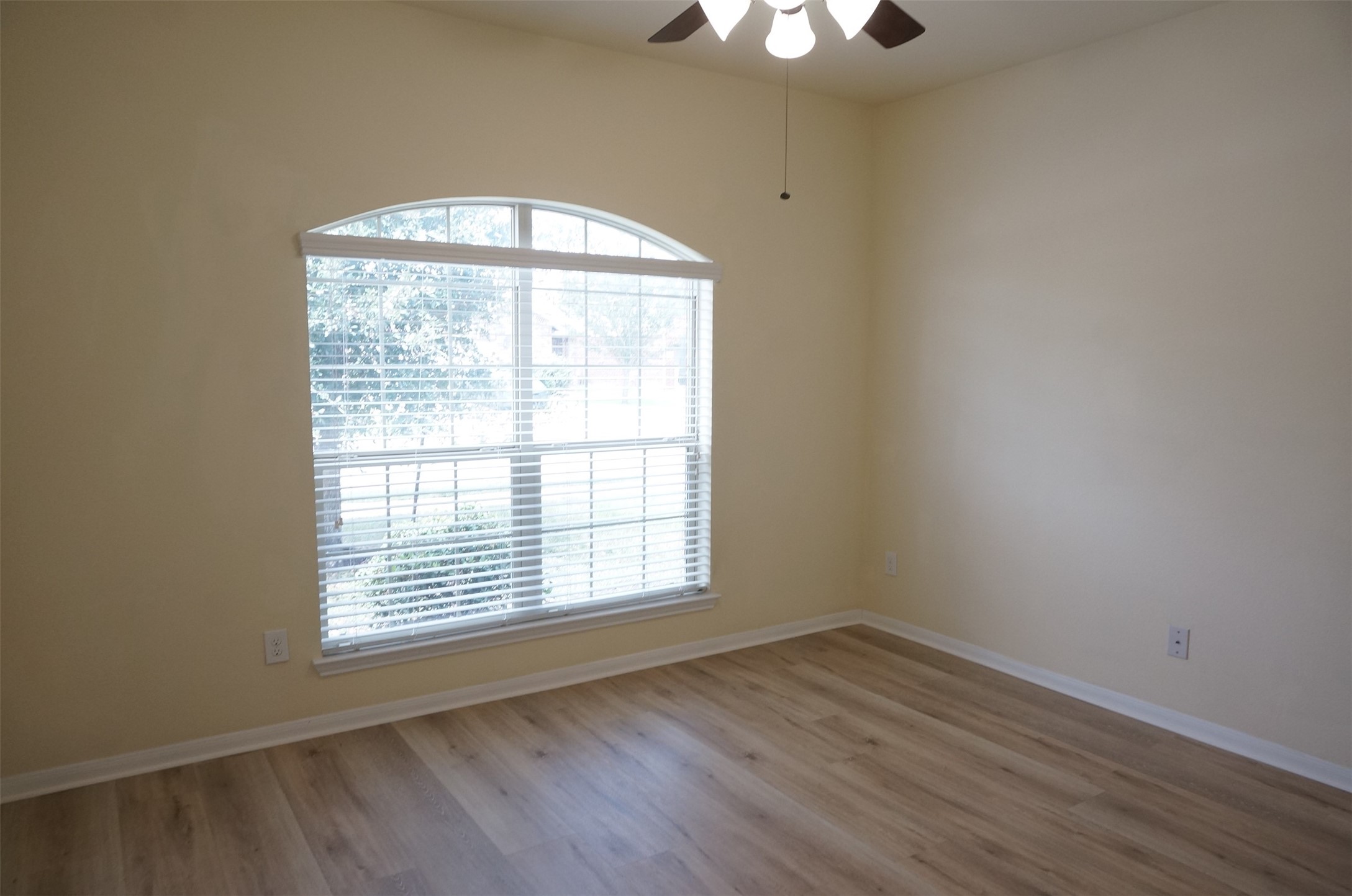 2622 Whitetip Court Property Photo 22