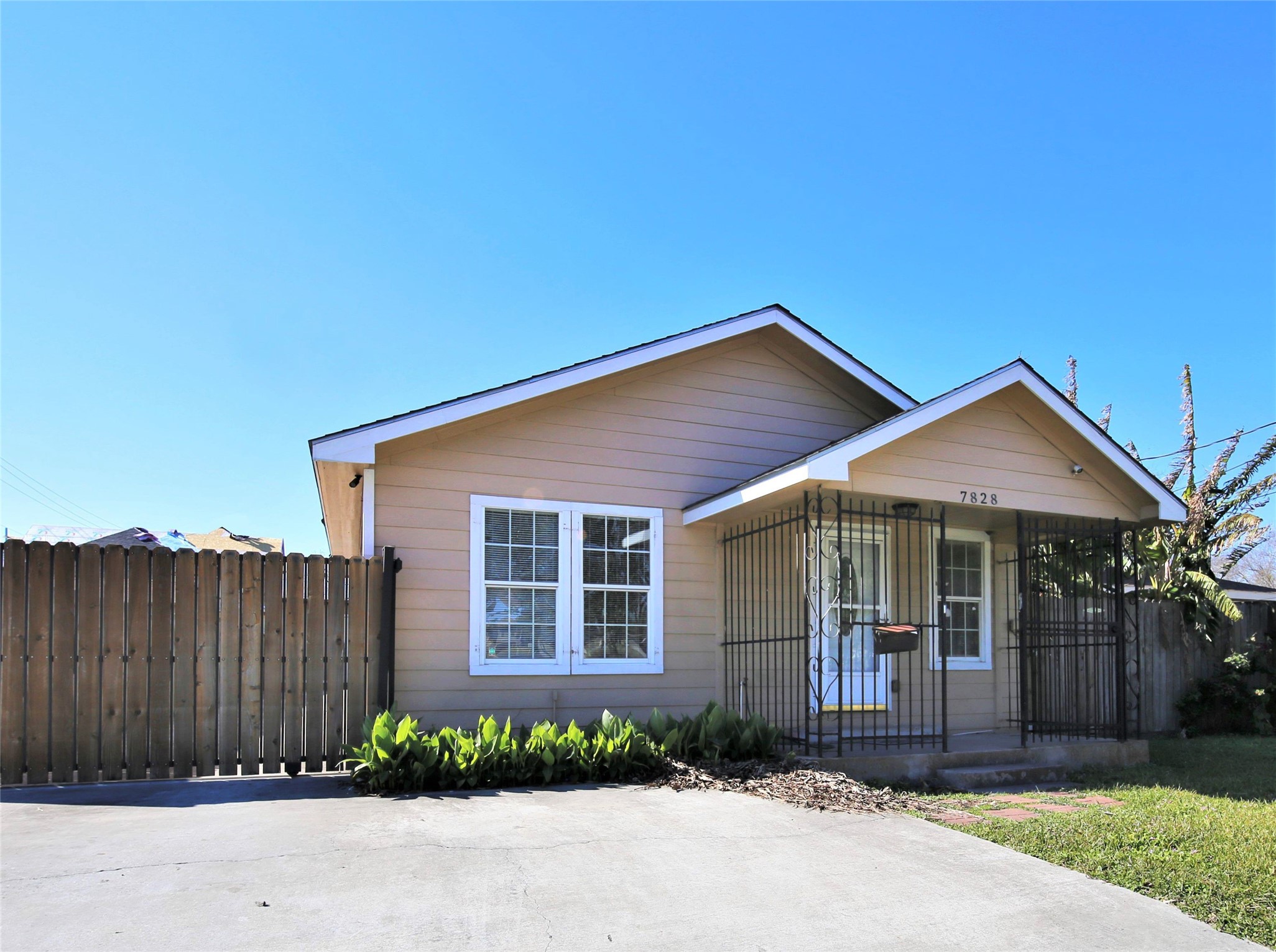 7828 Scott Property Photo 1