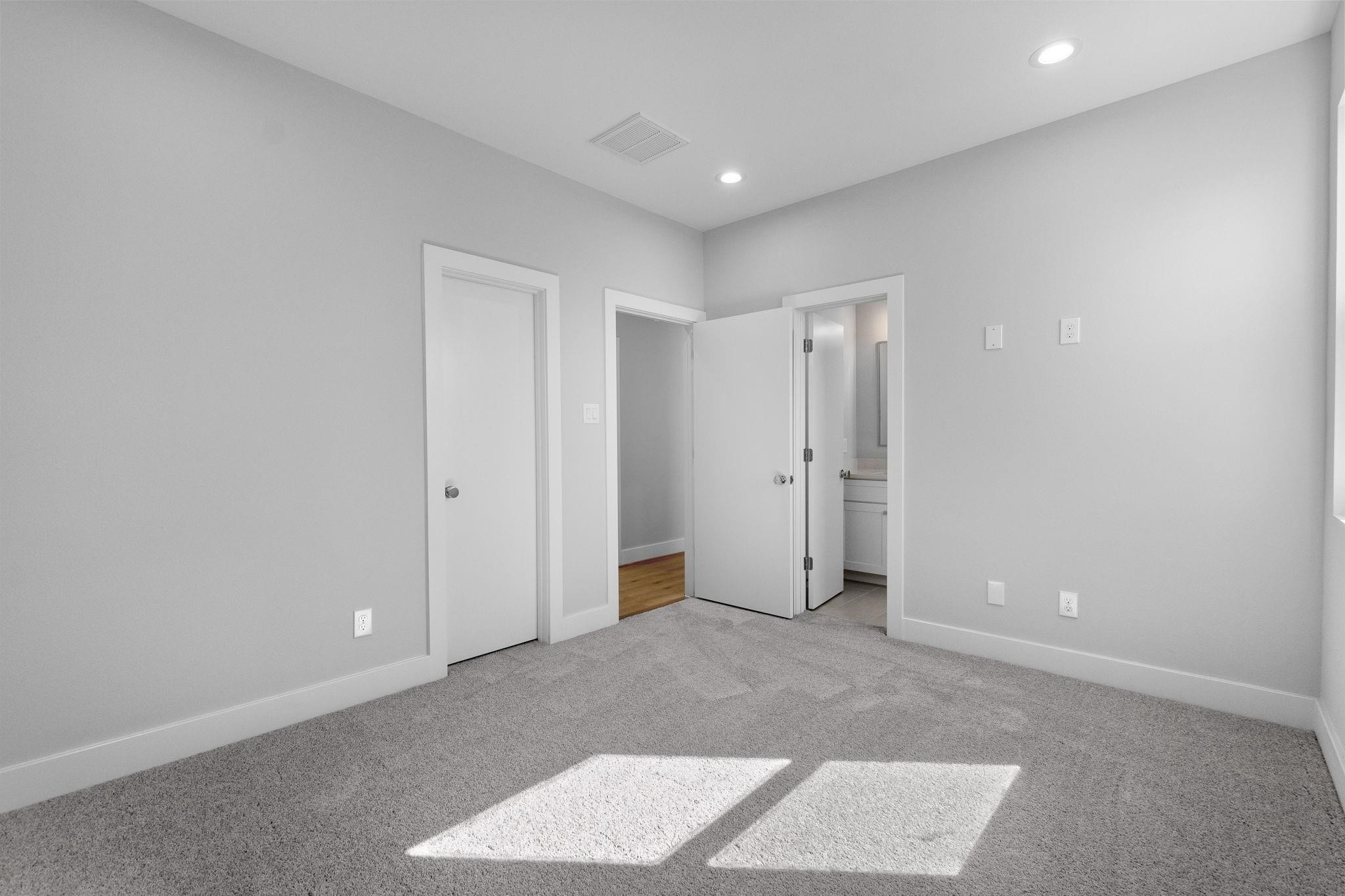 903 Quitman Street B Property Photo 15
