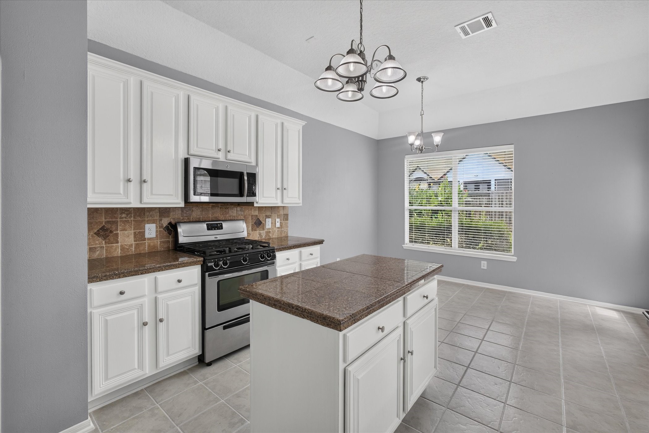 26 Millport Drive Property Photo 8