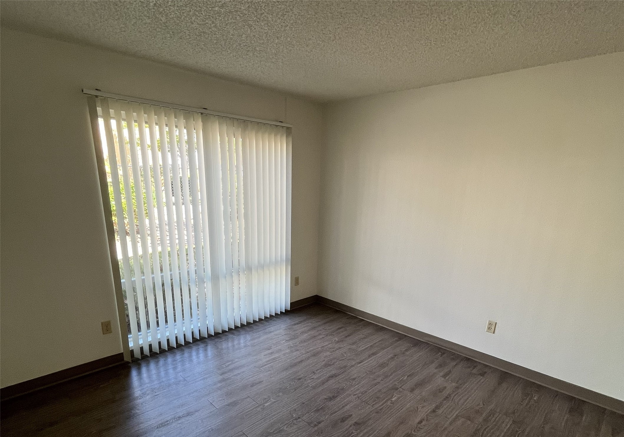 5447 Bayview Heights Property Photo 8