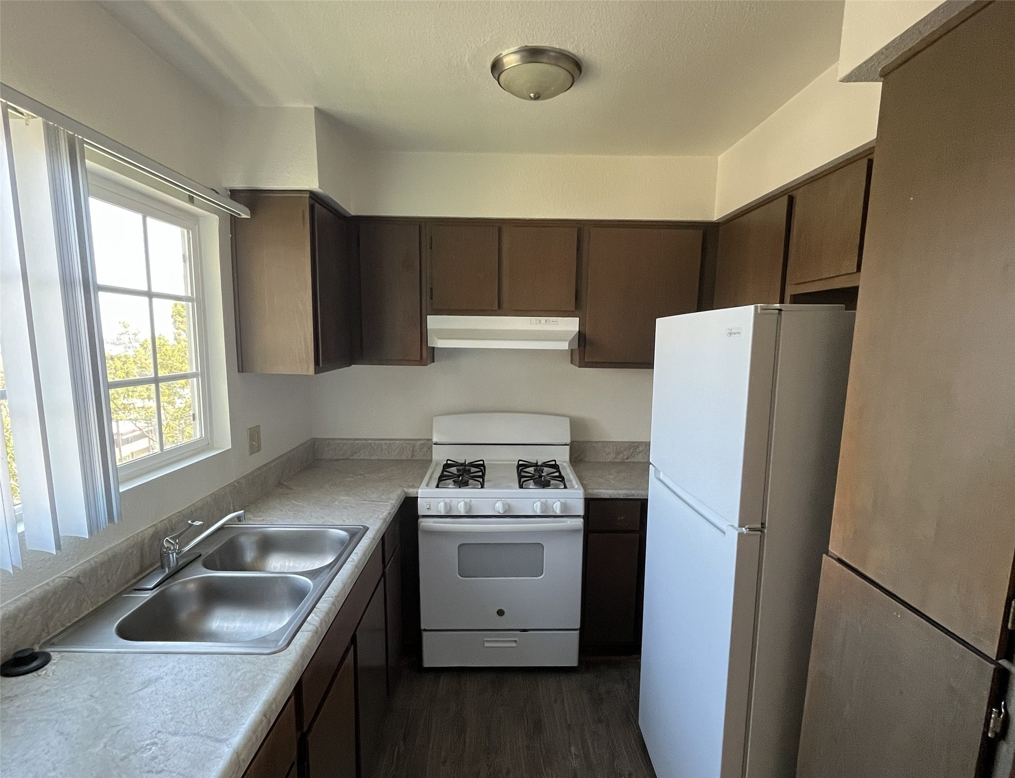 5447 Bayview Heights Property Photo 9