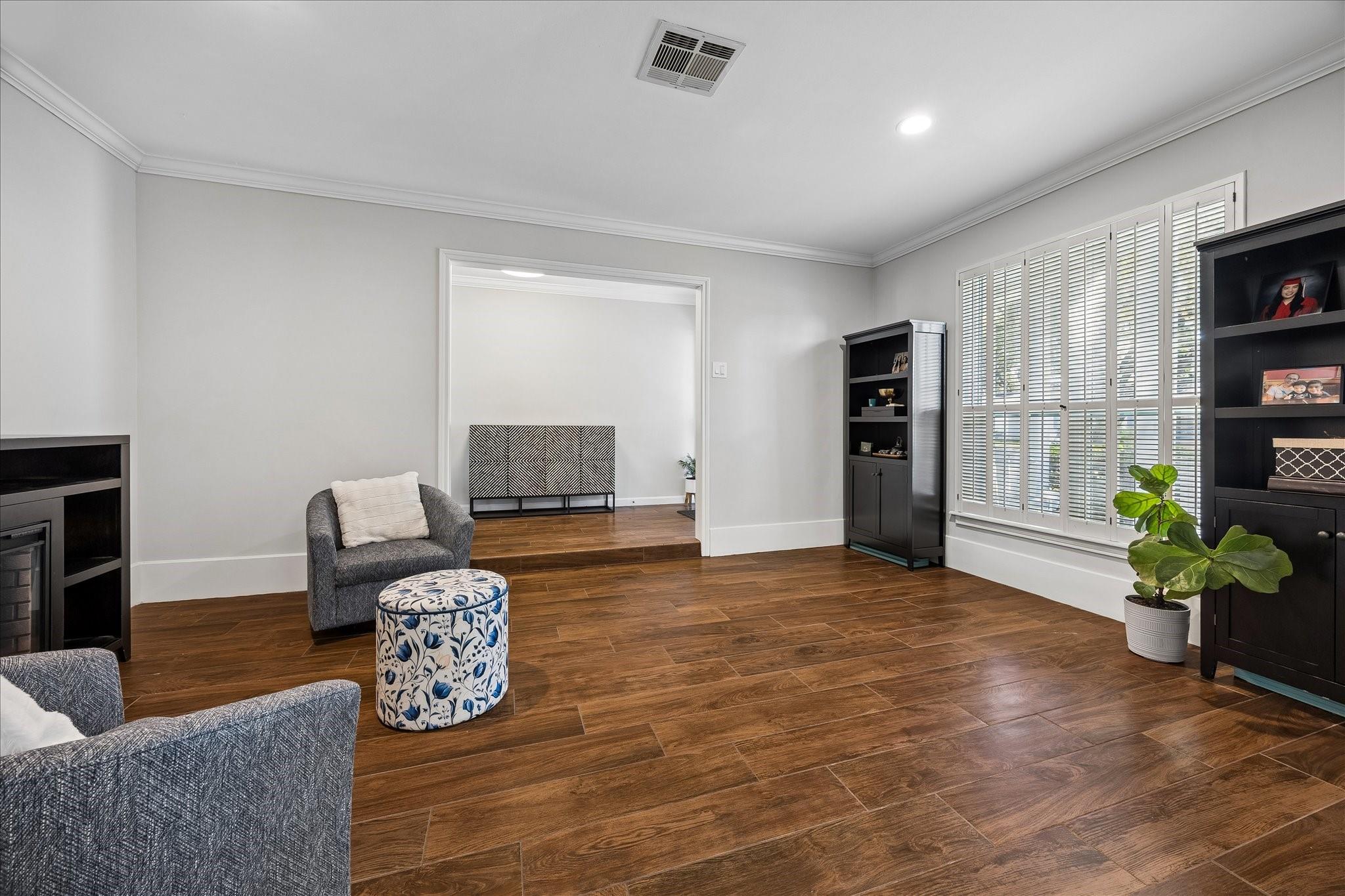 7626 Meadowvale Drive, Houston Tx 77063 Property Photo 9