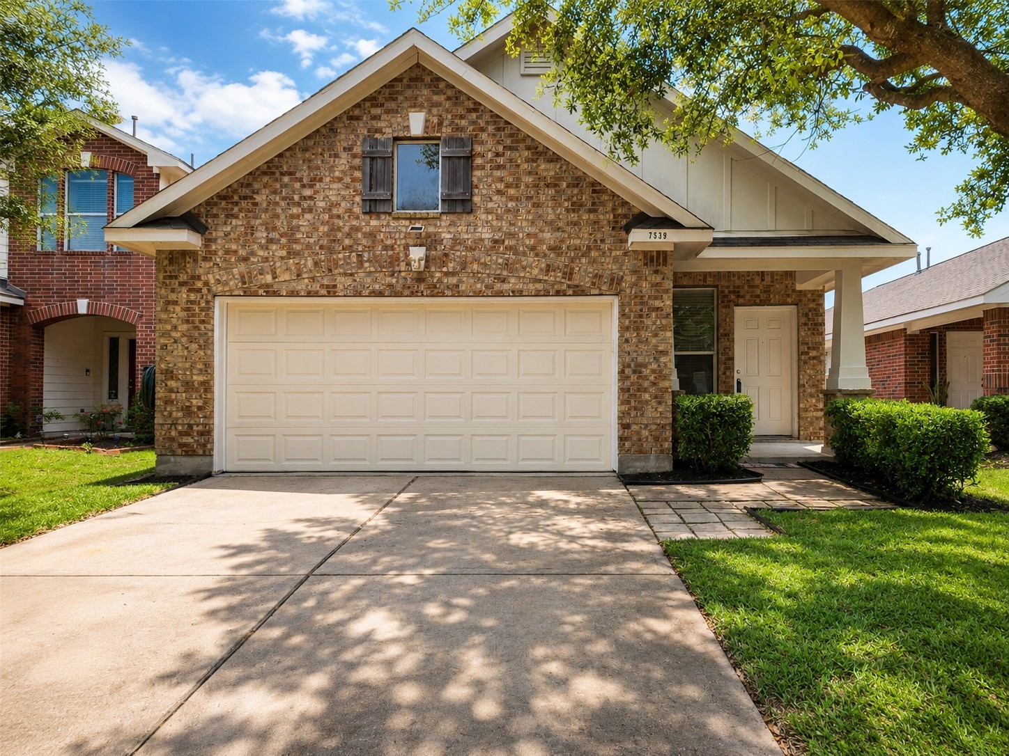 7539 Legacy Pines Drive Property Photo 1