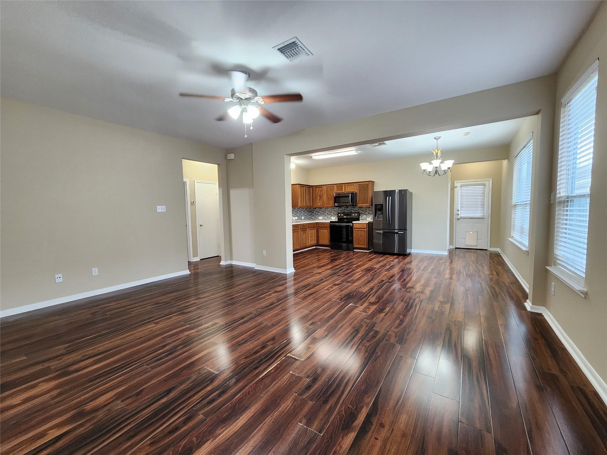 7539 Legacy Pines Drive Property Photo 3