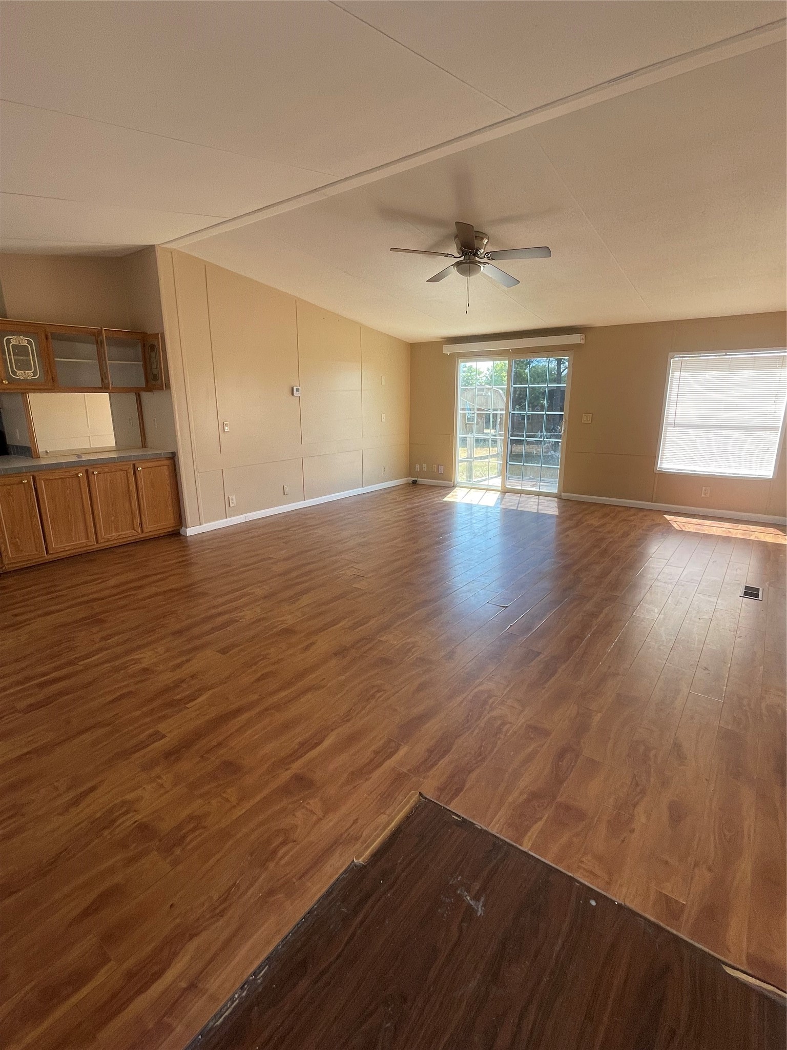 6710 Trail Loop W Property Photo 5