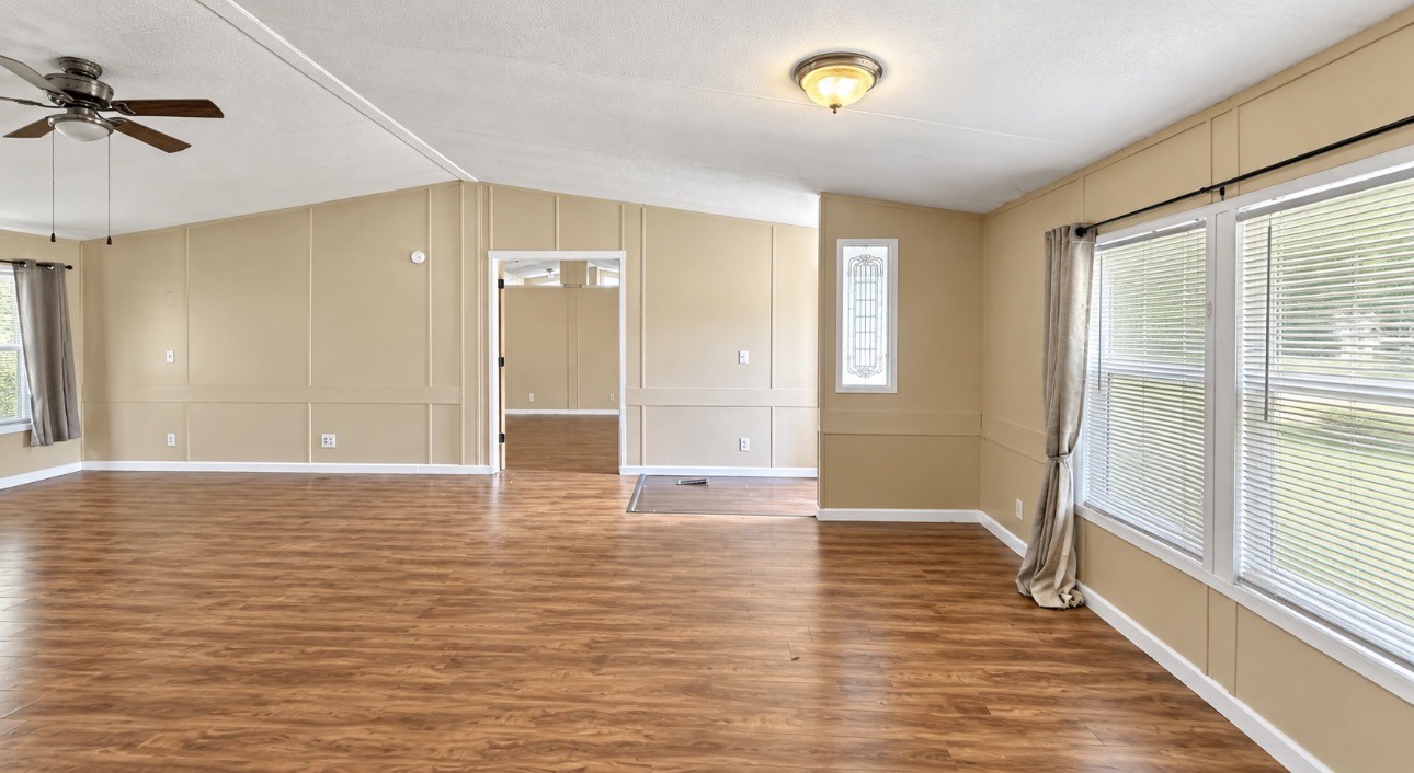 6710 Trail Loop W Property Photo 5