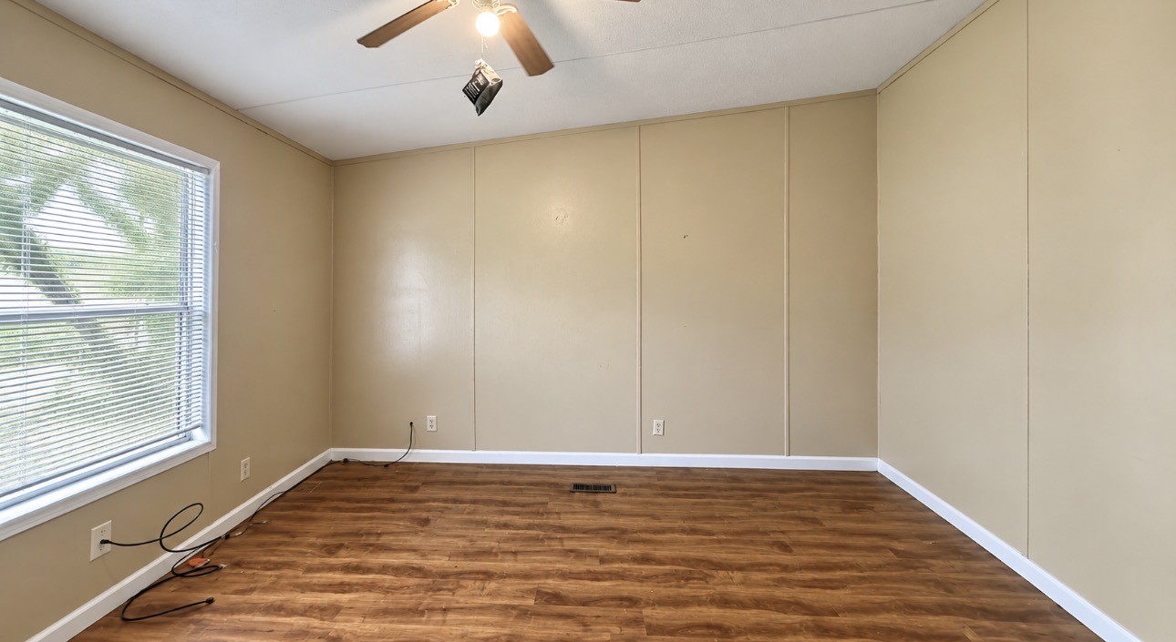 6710 Trail Loop W Property Photo 9