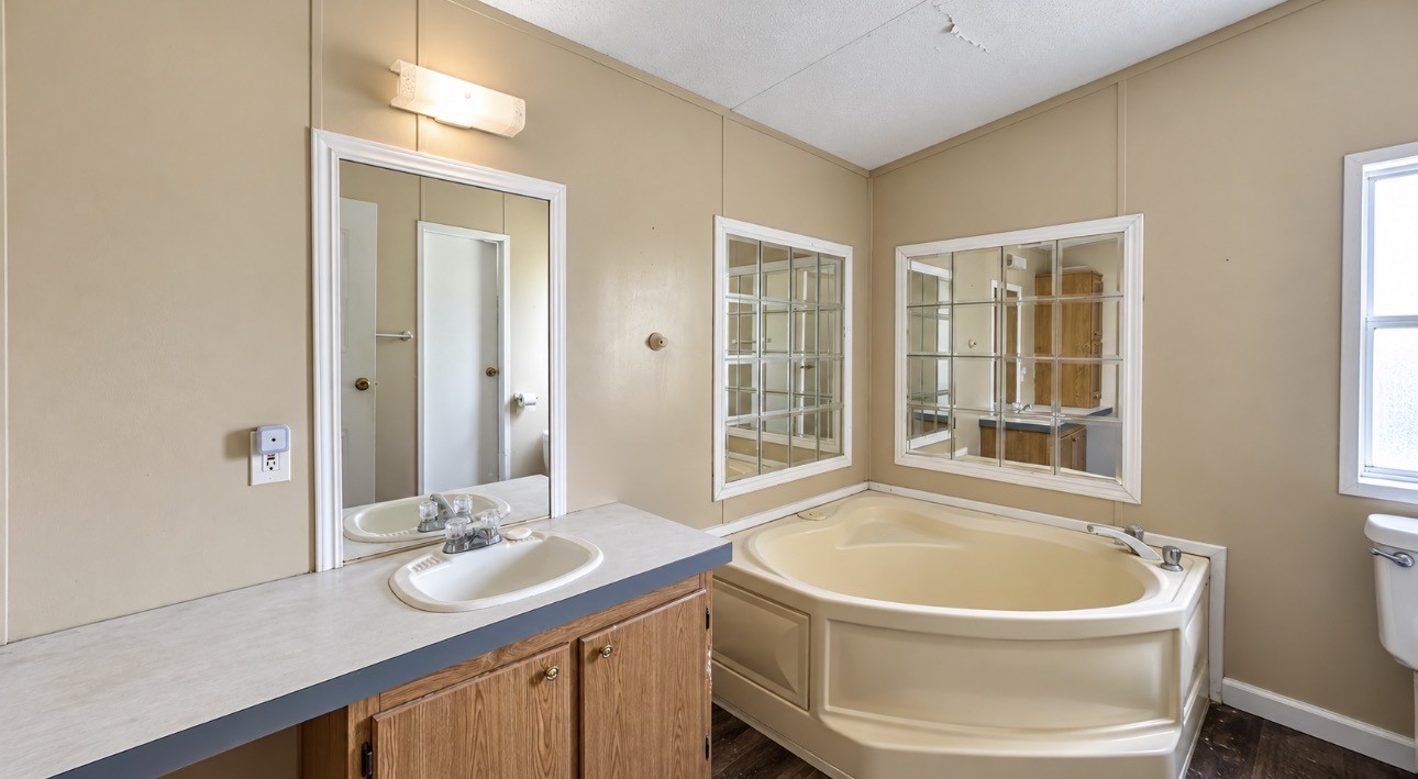 6710 Trail Loop W Property Photo 11