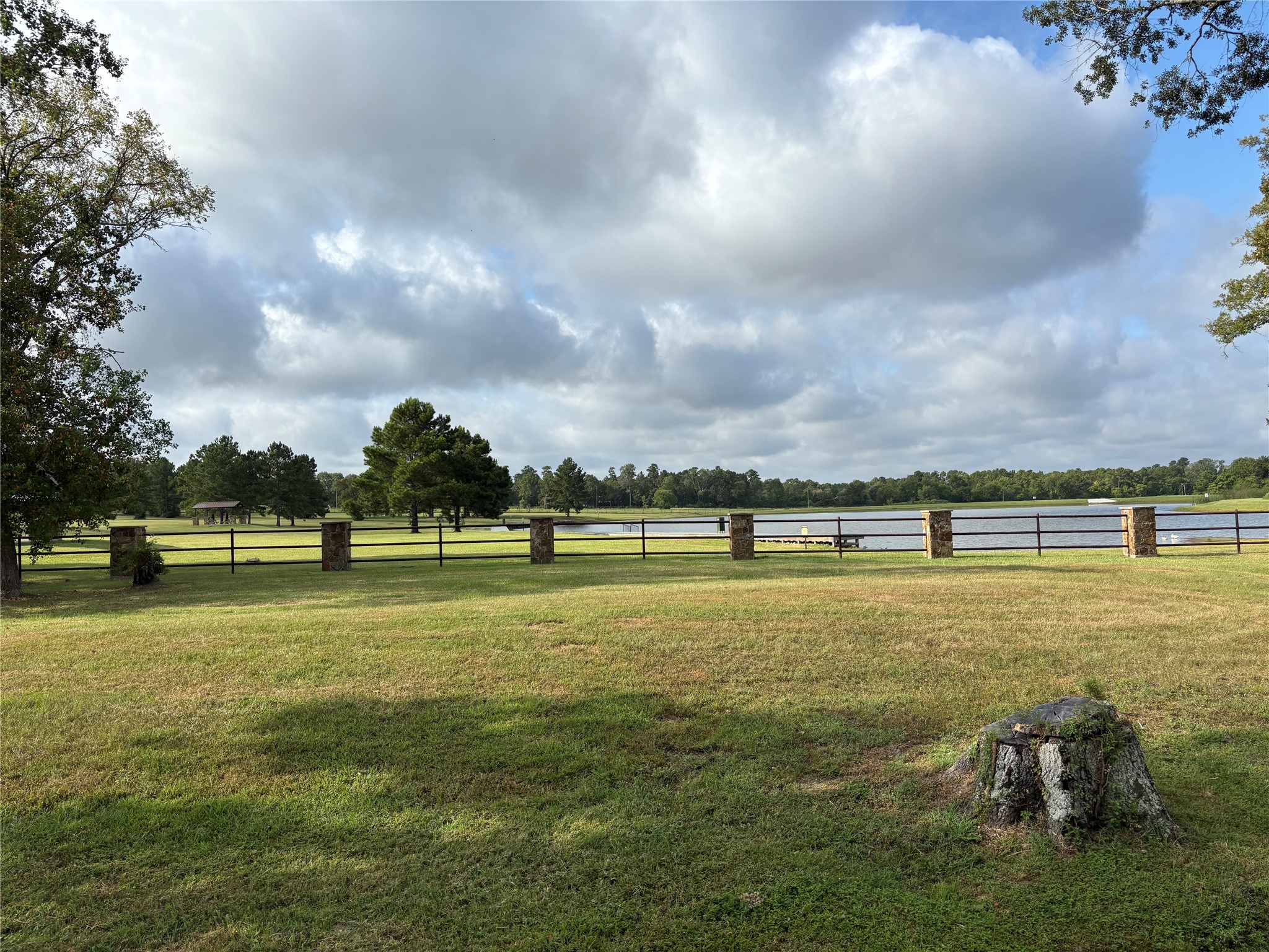 15223 Forest Grove Drive Property Photo 11