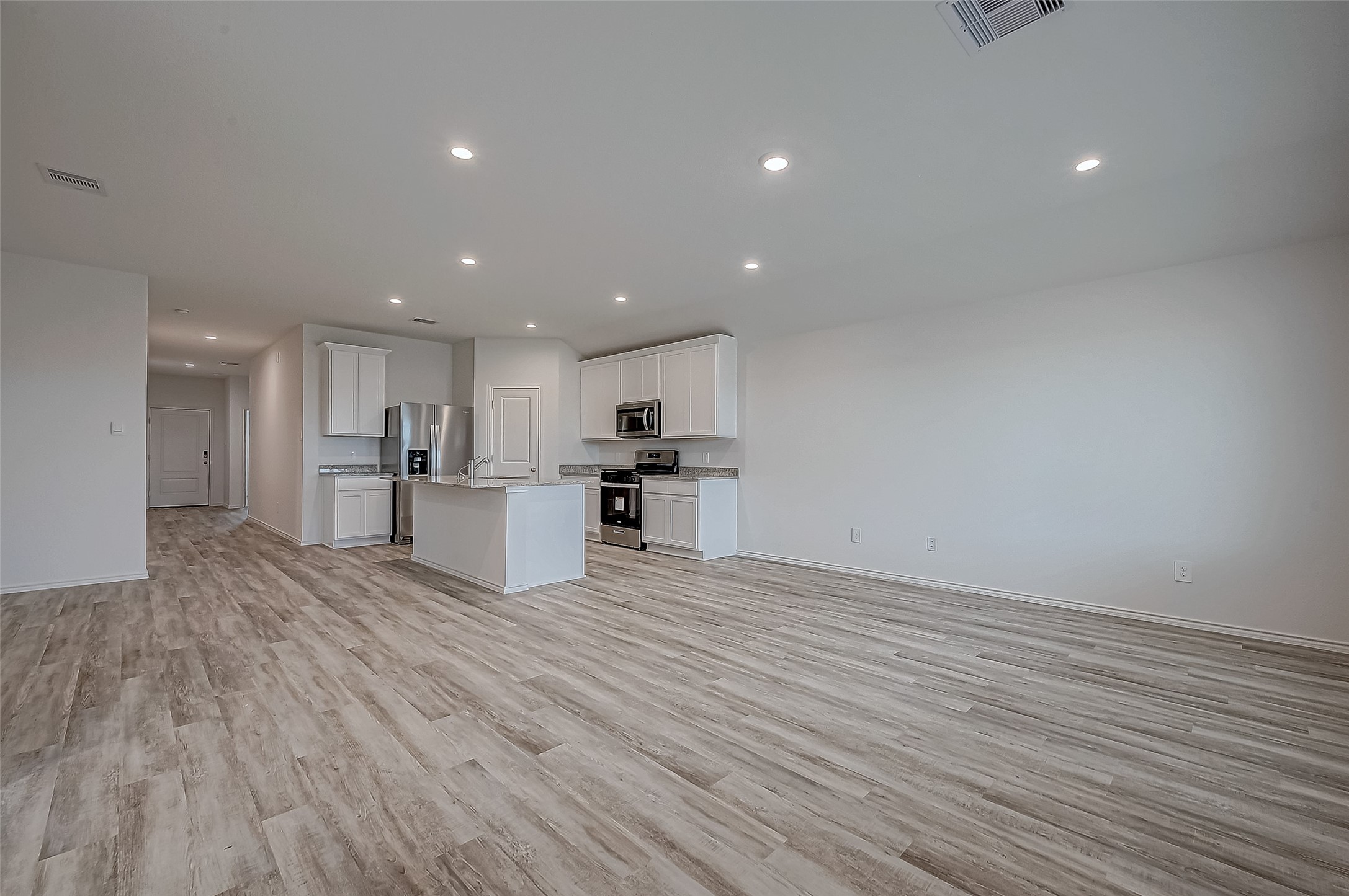 5034 Balcolm Drive Property Photo 22