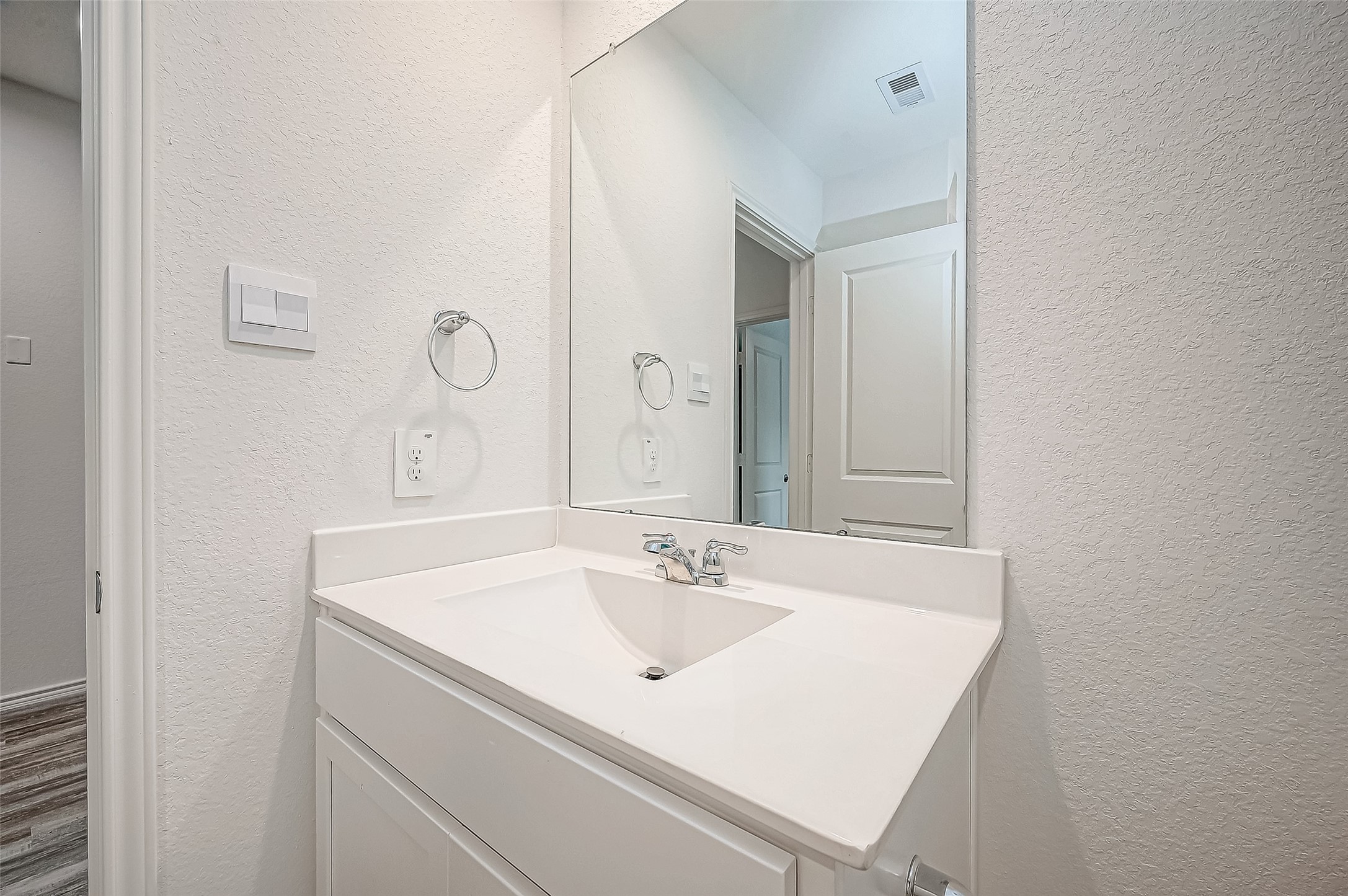 5034 Balcolm Drive Property Photo 30