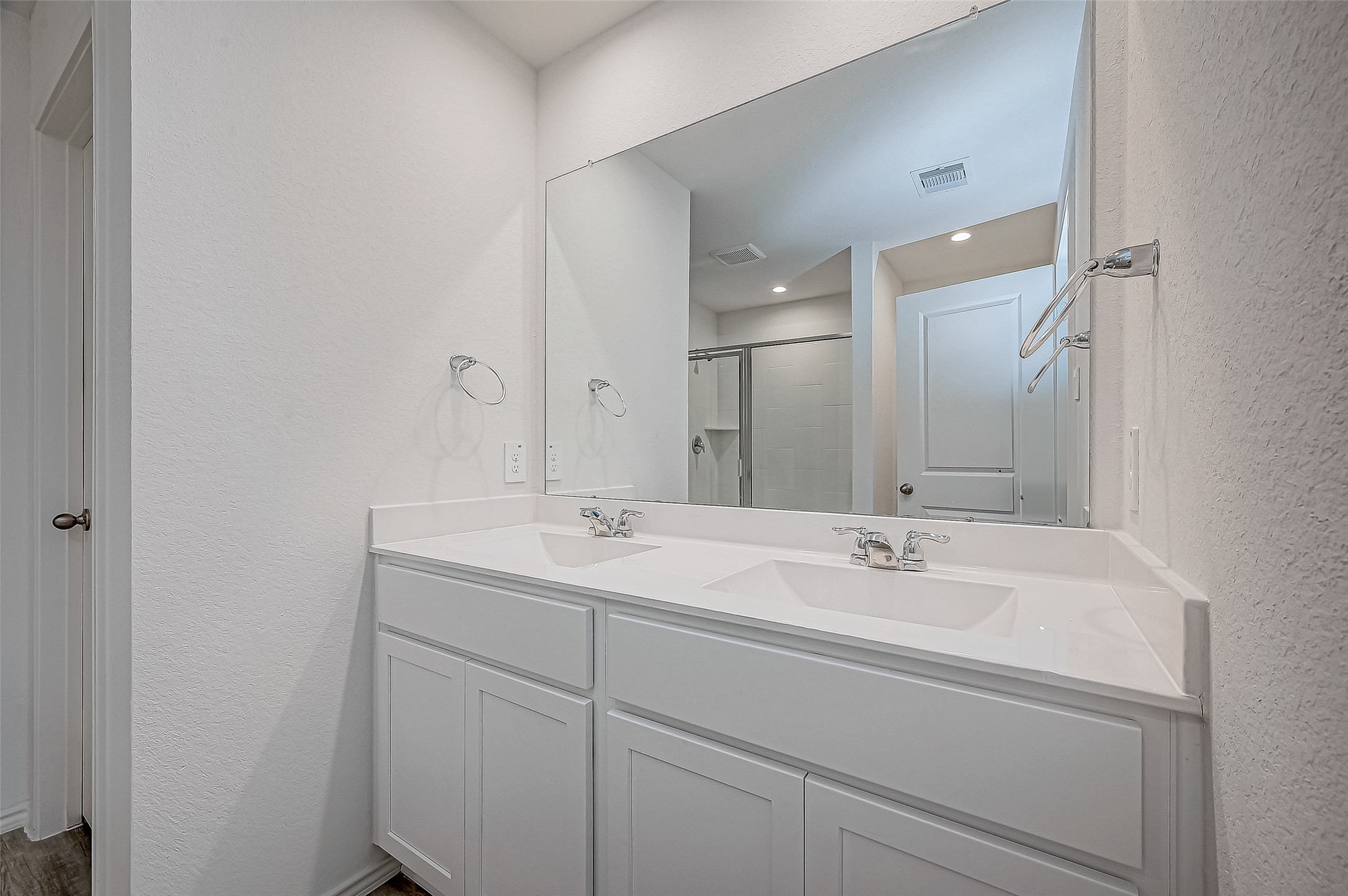 5034 Balcolm Drive Property Photo 38
