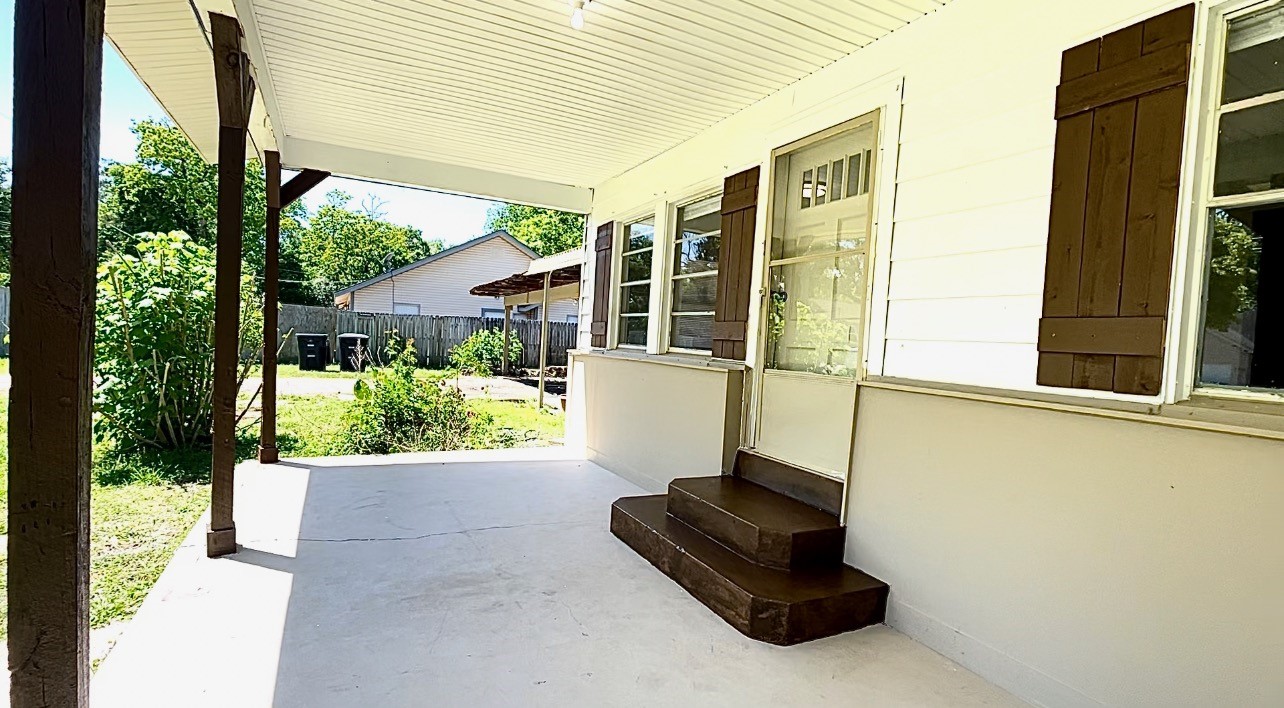 1602 W Blum Street Property Photo