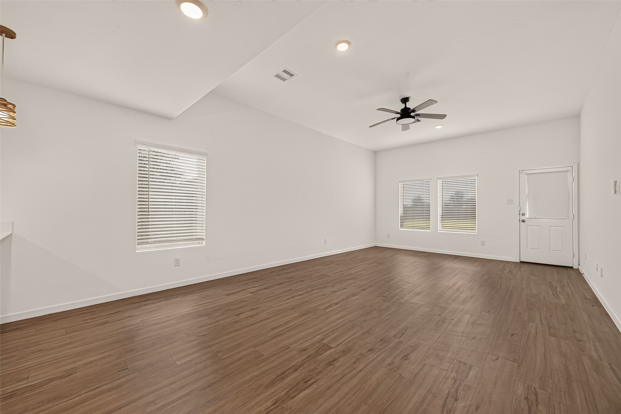 3242 Spanish Oak Lane Property Photo 5