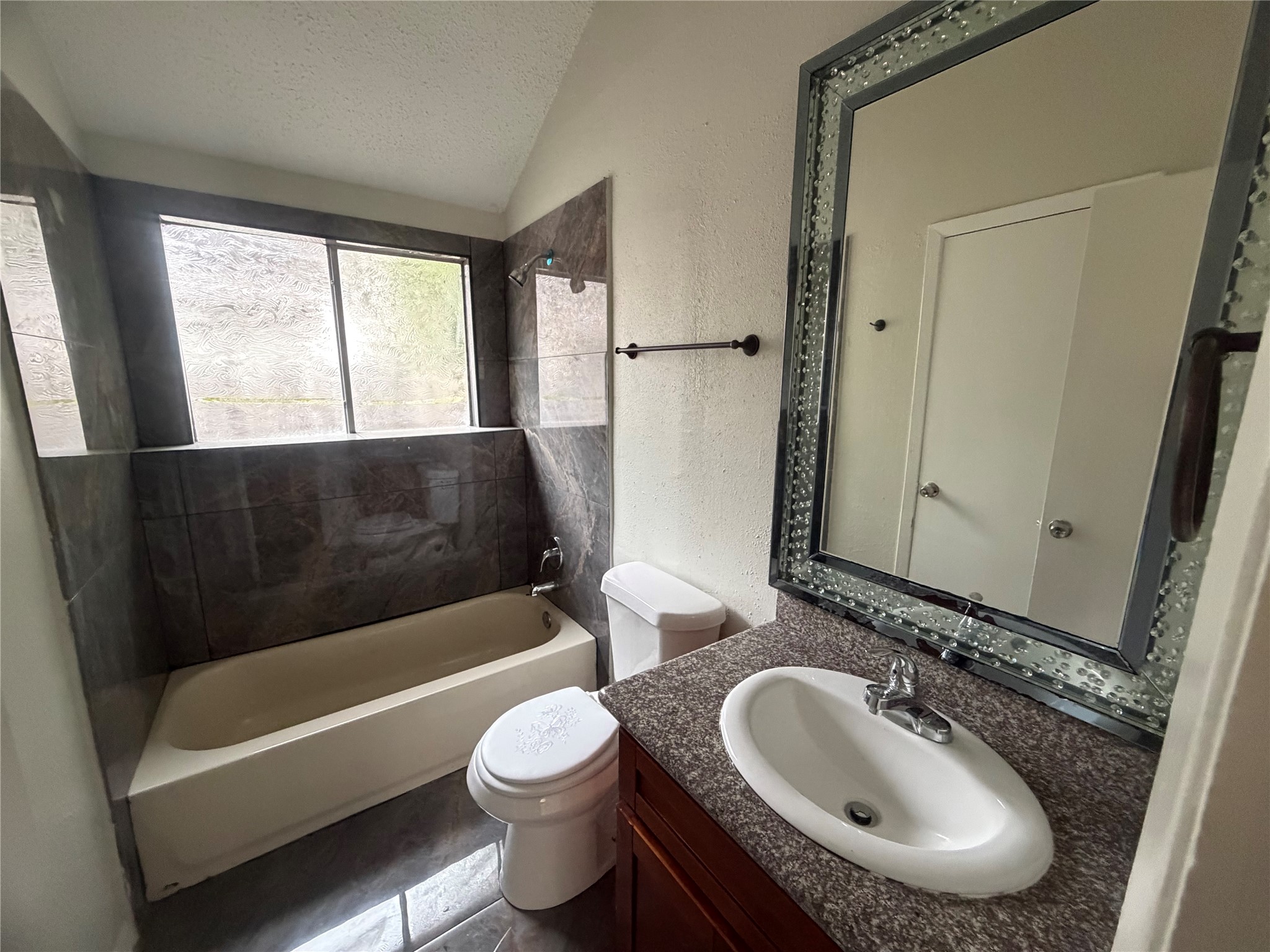 19463 Cypress Cliff Drive Property Photo 6