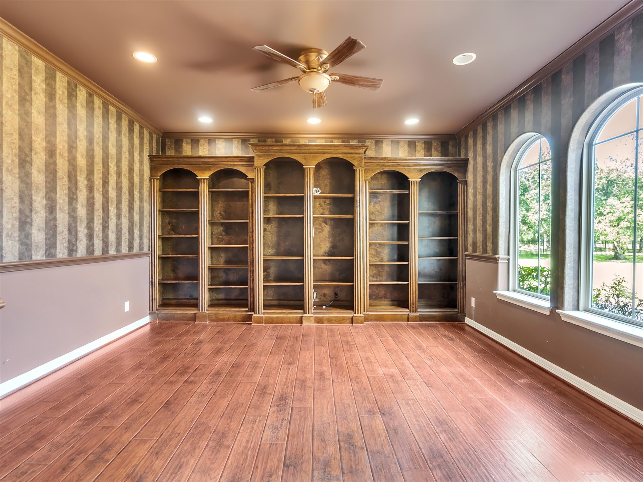 8607 Thornberry Hollow Court Property Photo 6