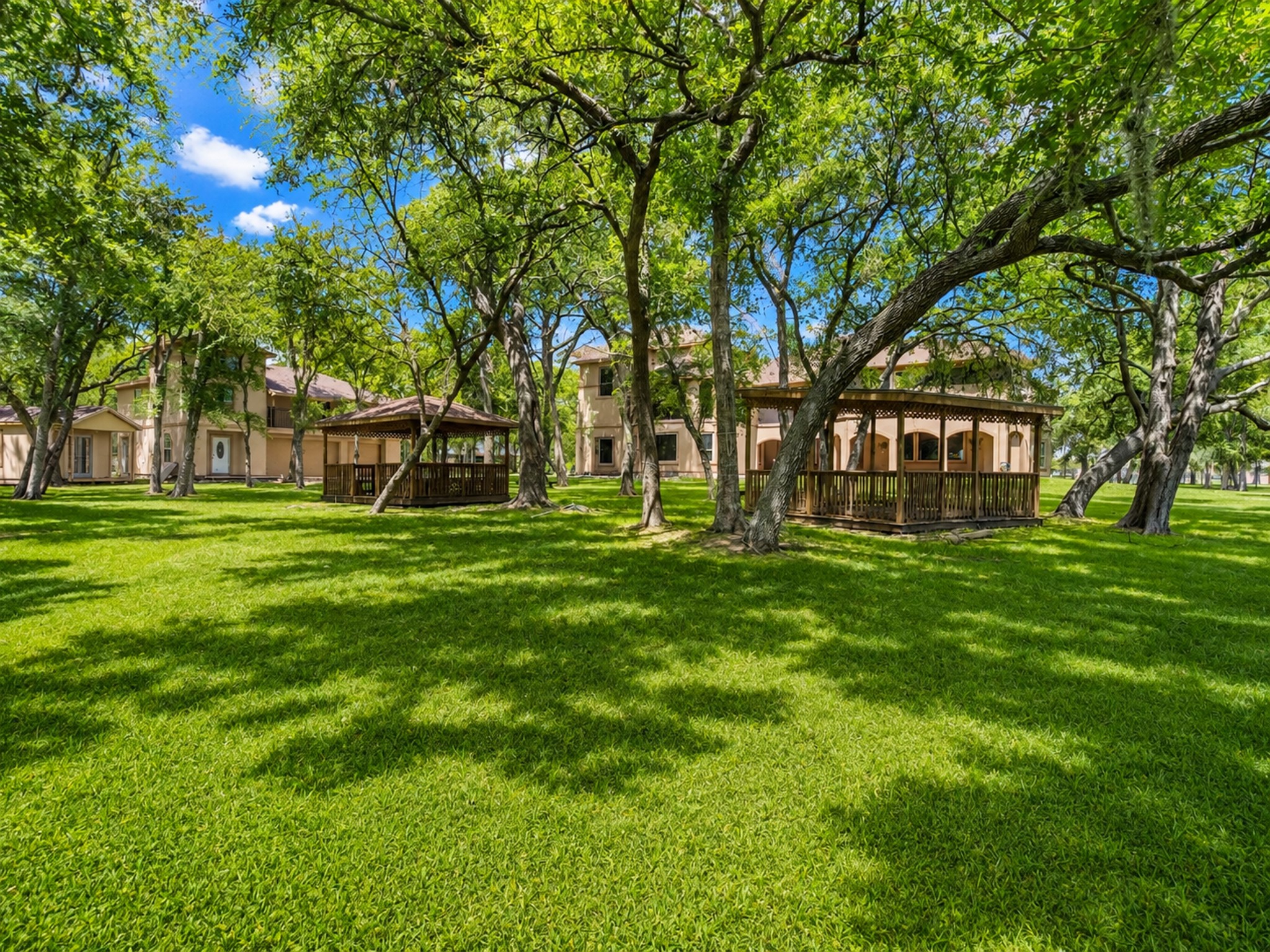8607 Thornberry Hollow Court Property Photo 32