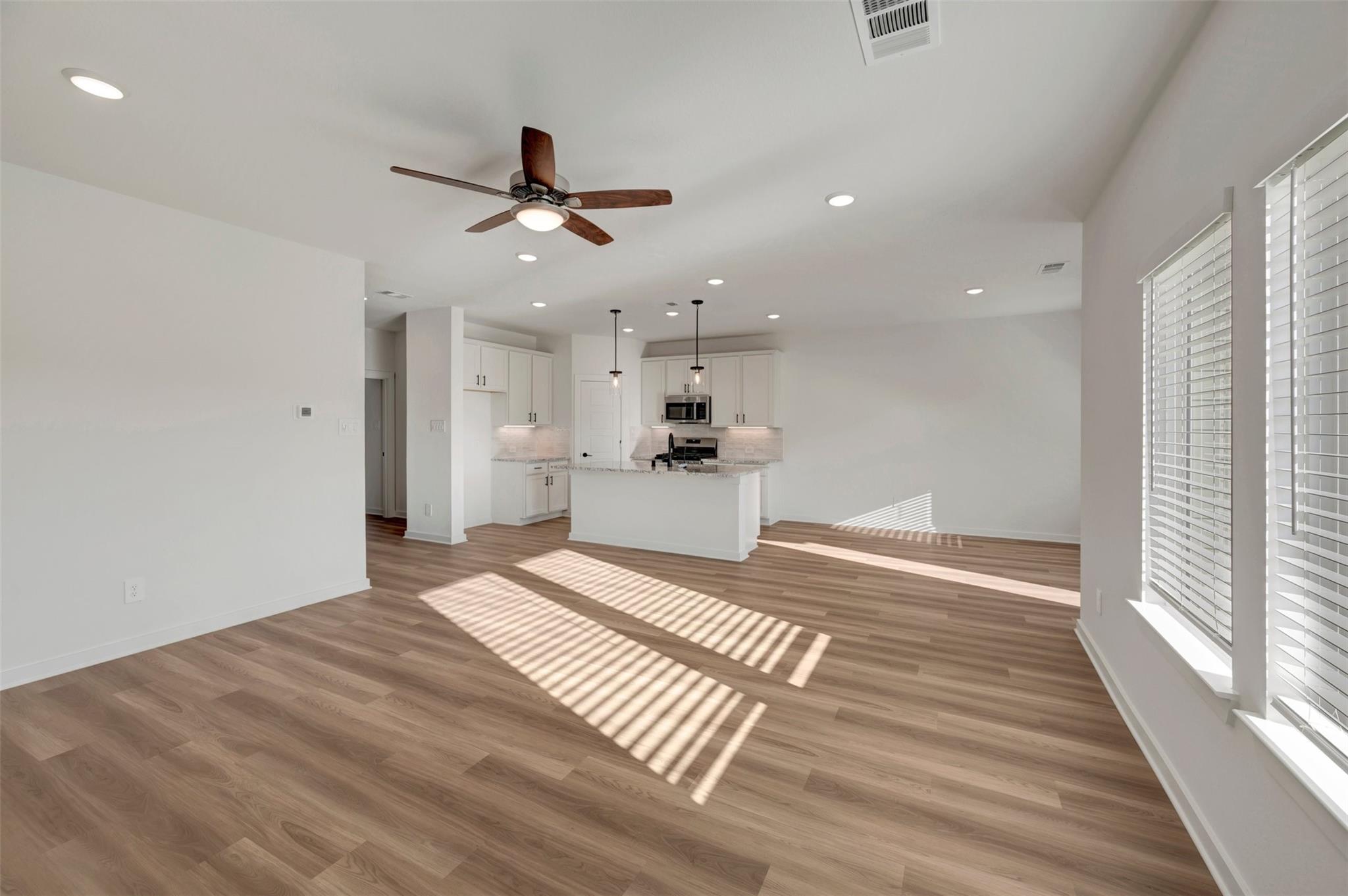 536 Bluebell Maiden Court, Magnolia Tx 77354 Property Photo 6