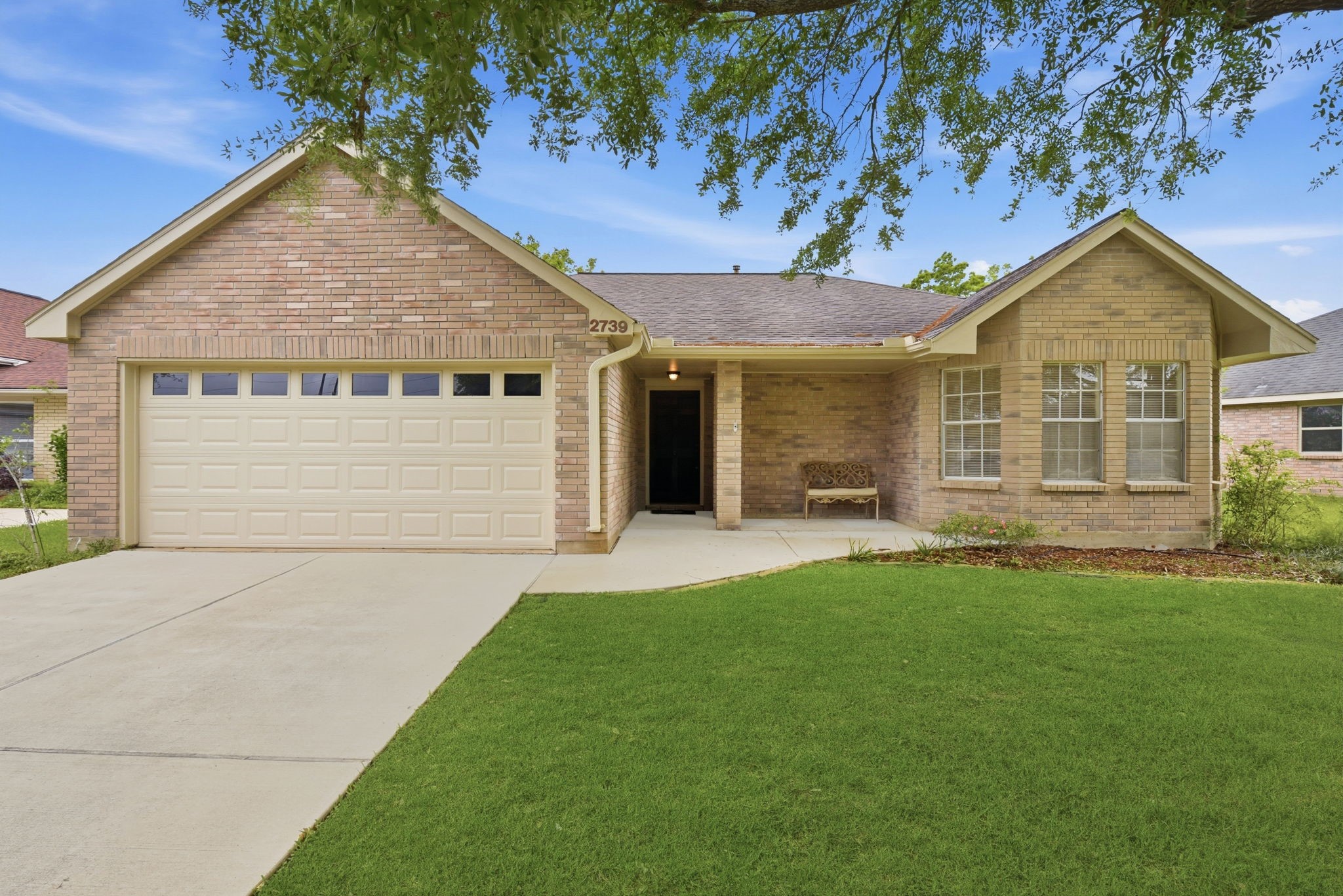 2739 S Peach Hollow Circle Property Photo 4