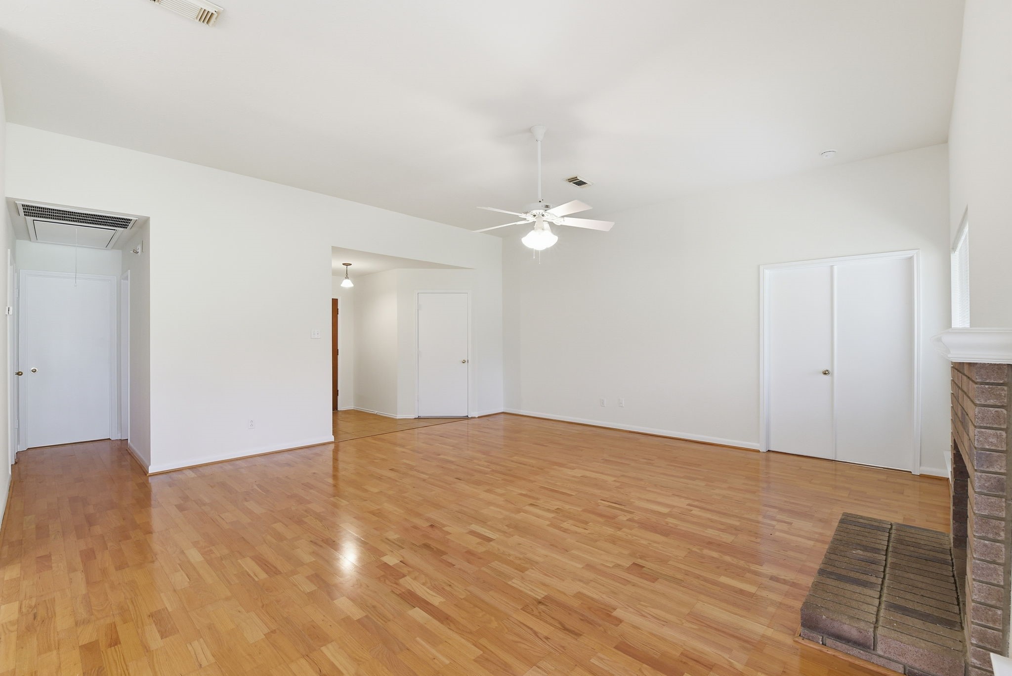 2739 S Peach Hollow Circle Property Photo 9