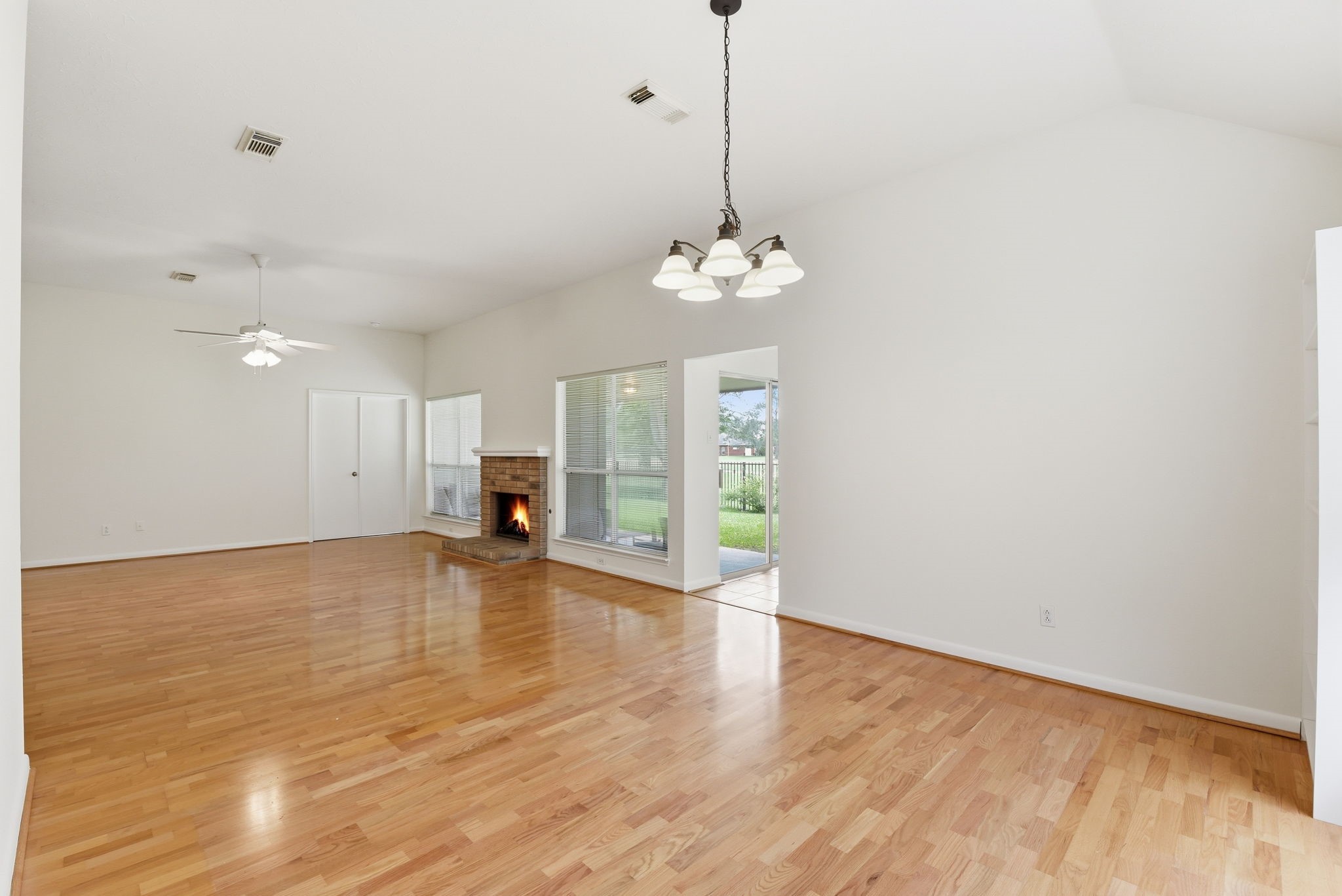 2739 S Peach Hollow Circle Property Photo 14
