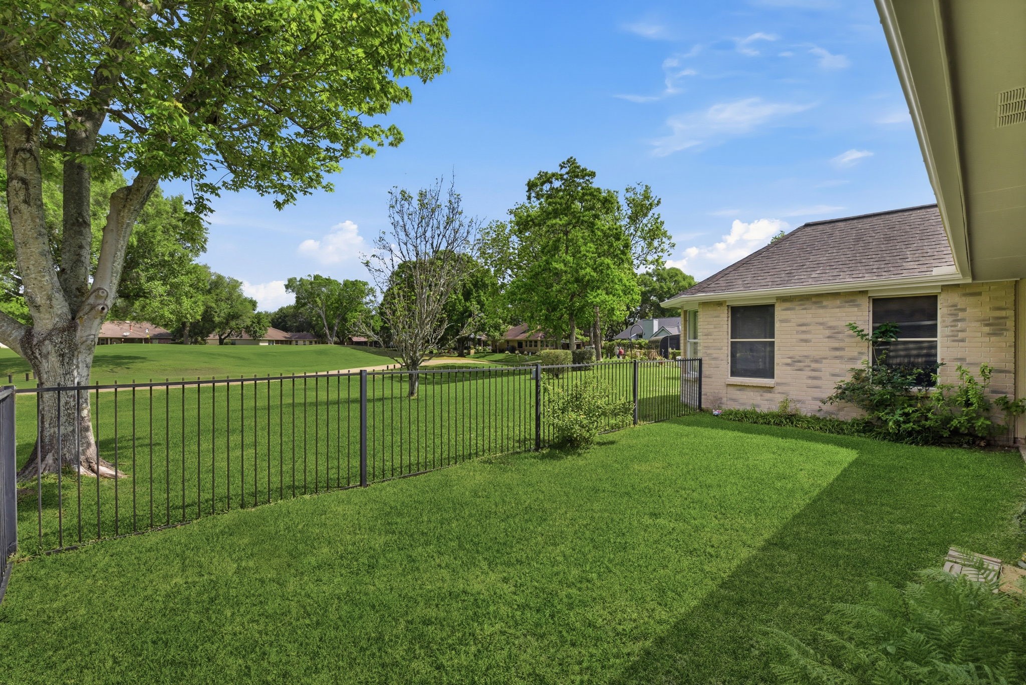 2739 S Peach Hollow Circle Property Photo 38