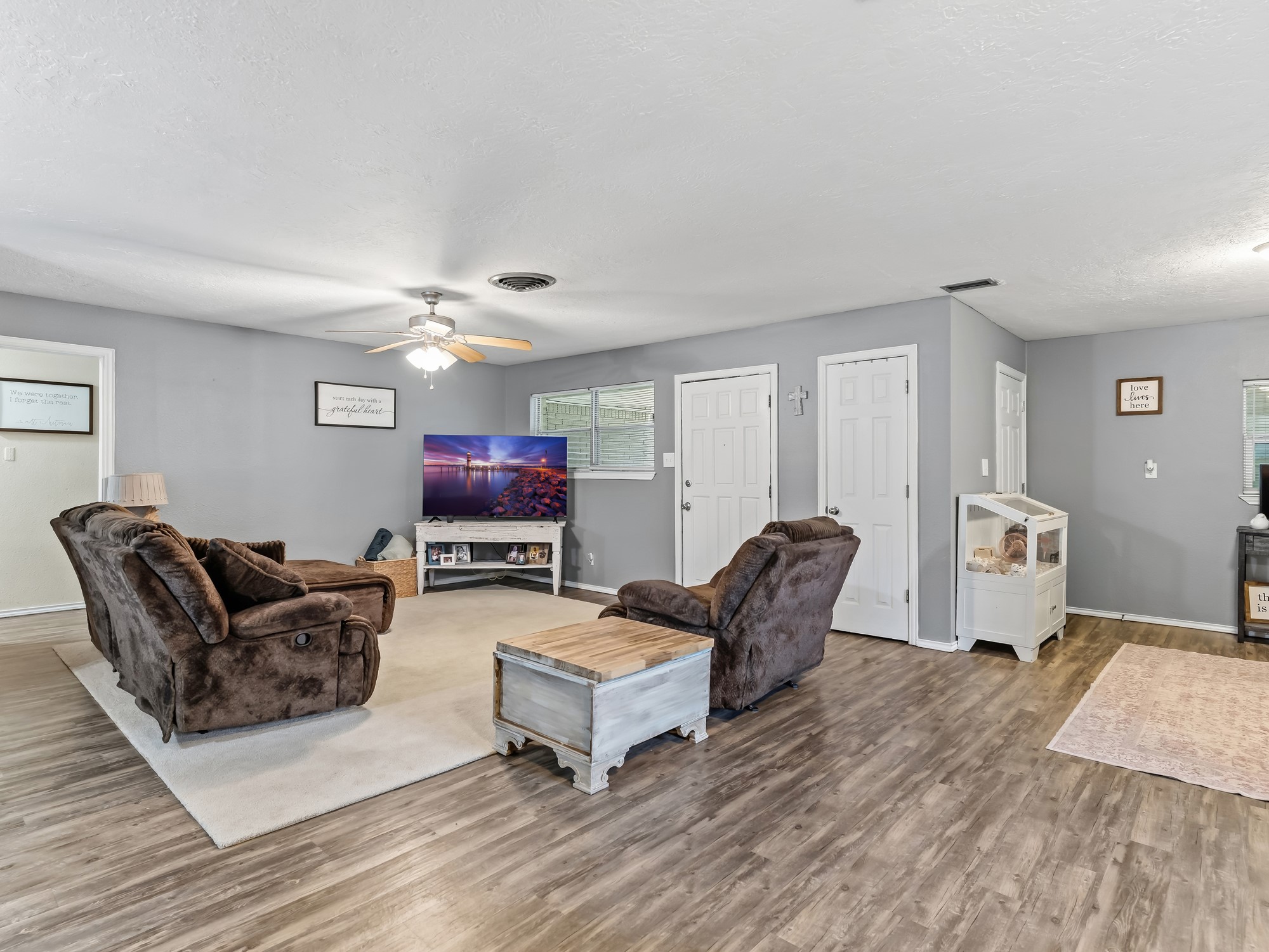 15589 San Jacinto Street Property Photo 7