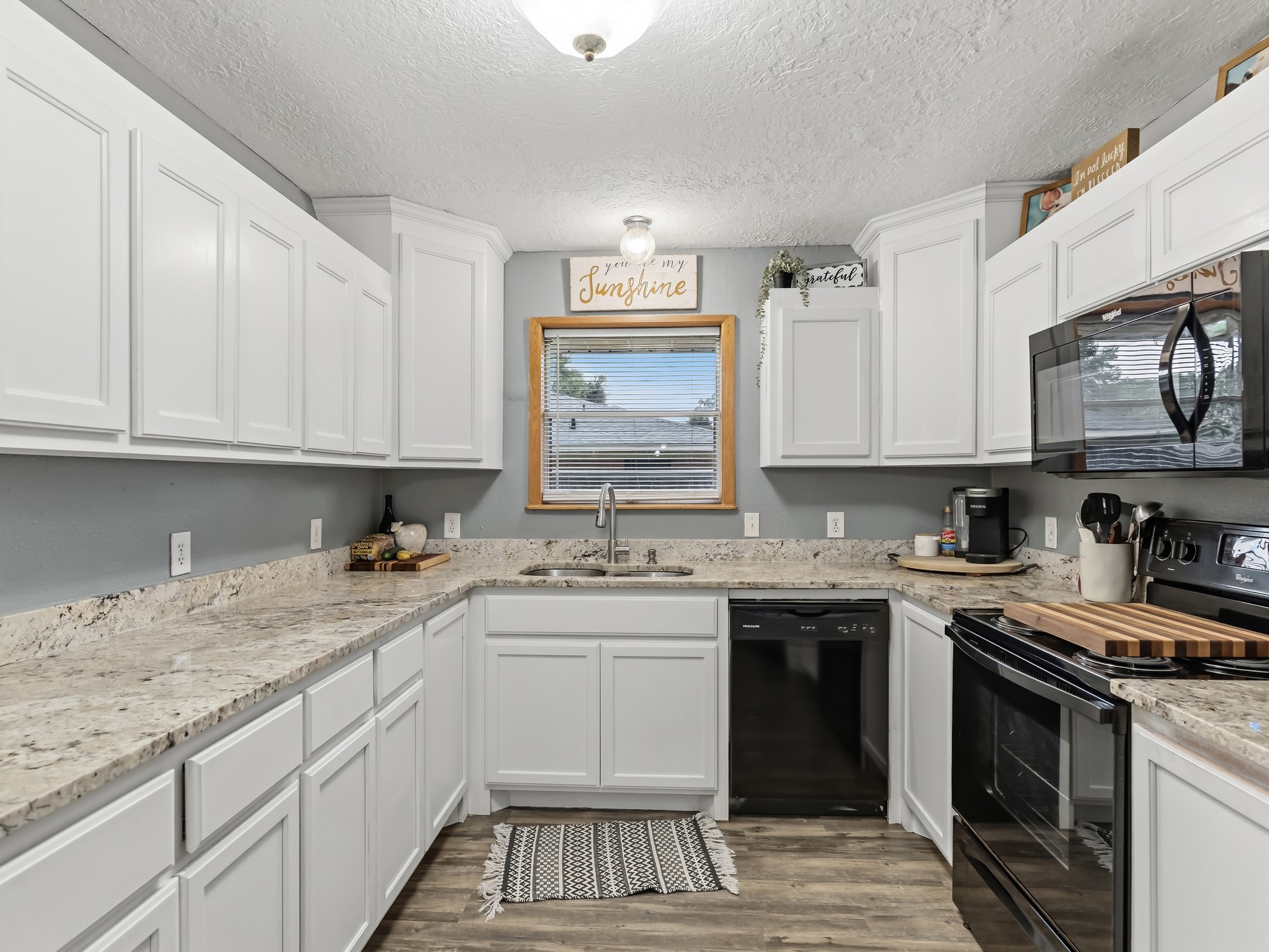 15589 San Jacinto Street Property Photo 12