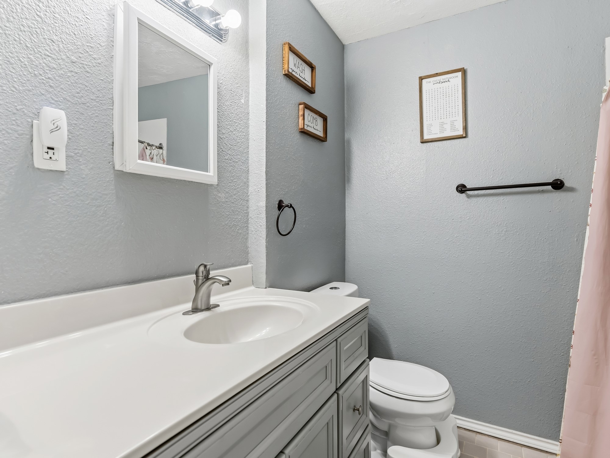 15589 San Jacinto Street Property Photo 15