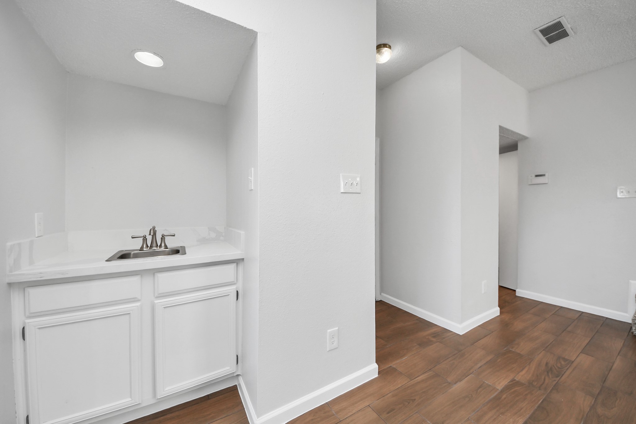 3750 Tanglewilde Street A7 Property Photo 11