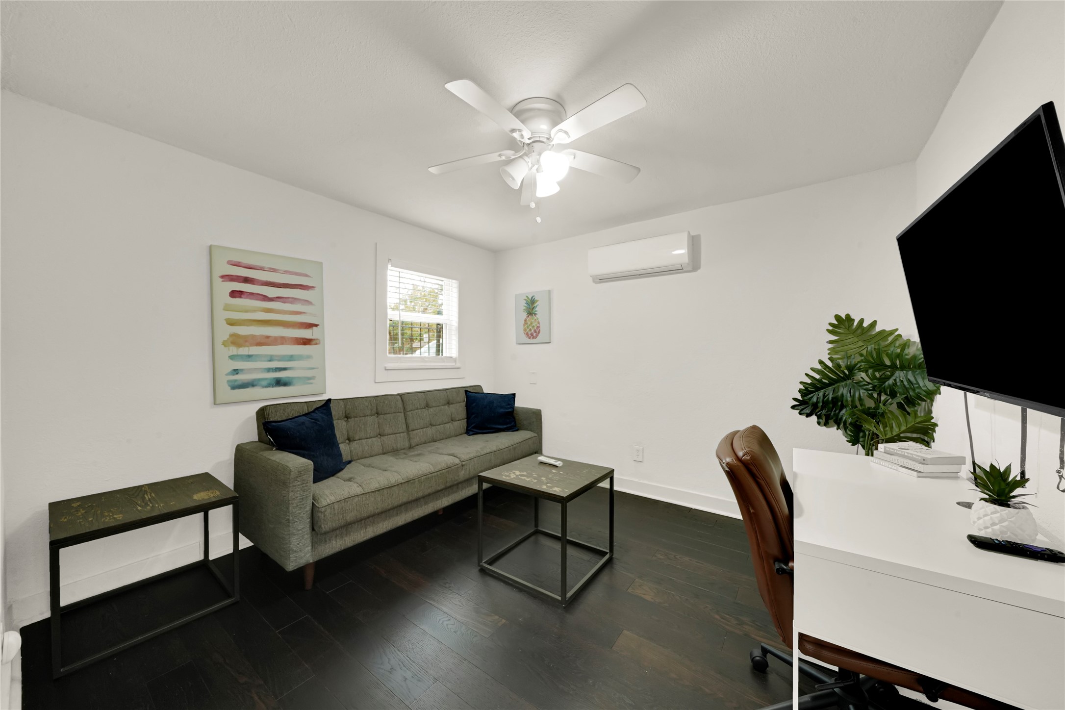 5603 Petty A Property Photo 3