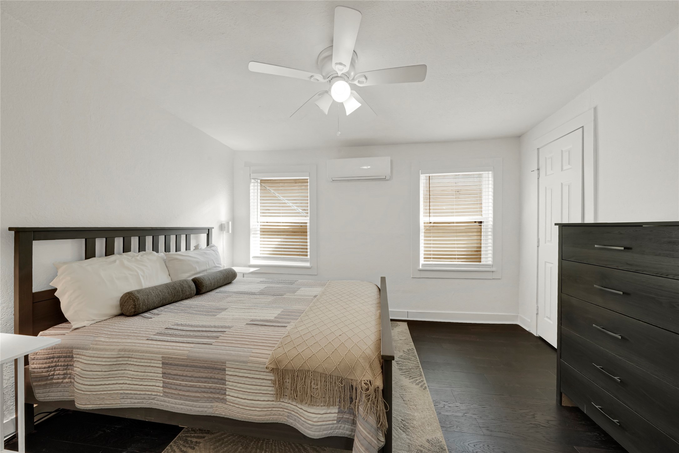 5603 Petty A Property Photo 6