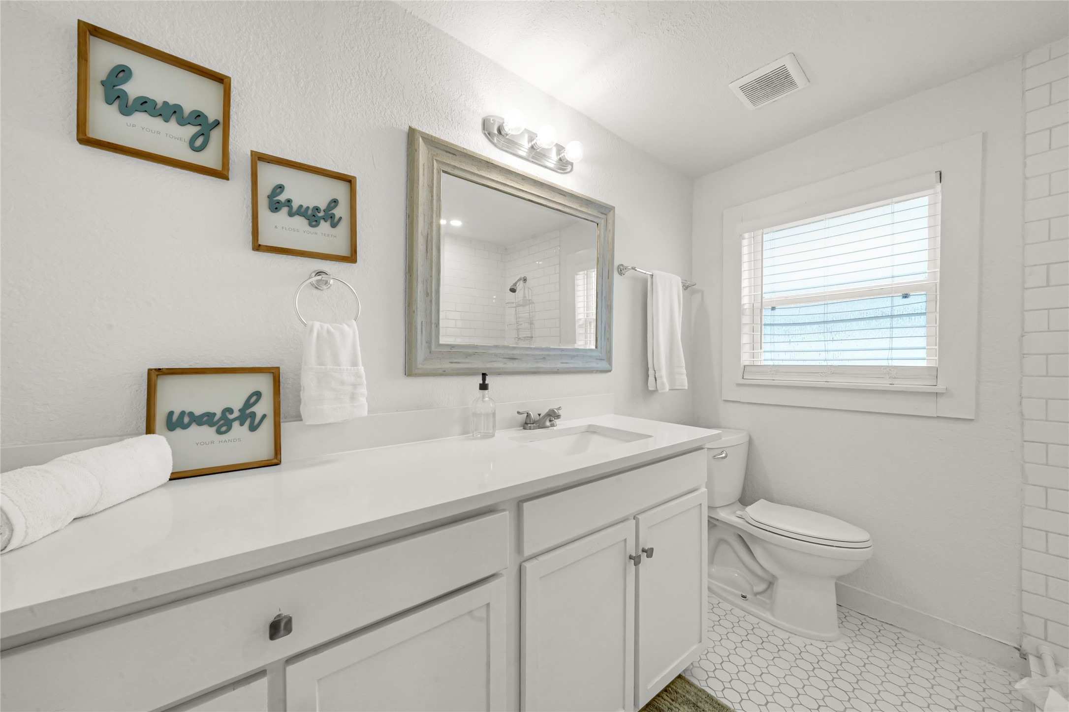 5603 Petty A Property Photo 7