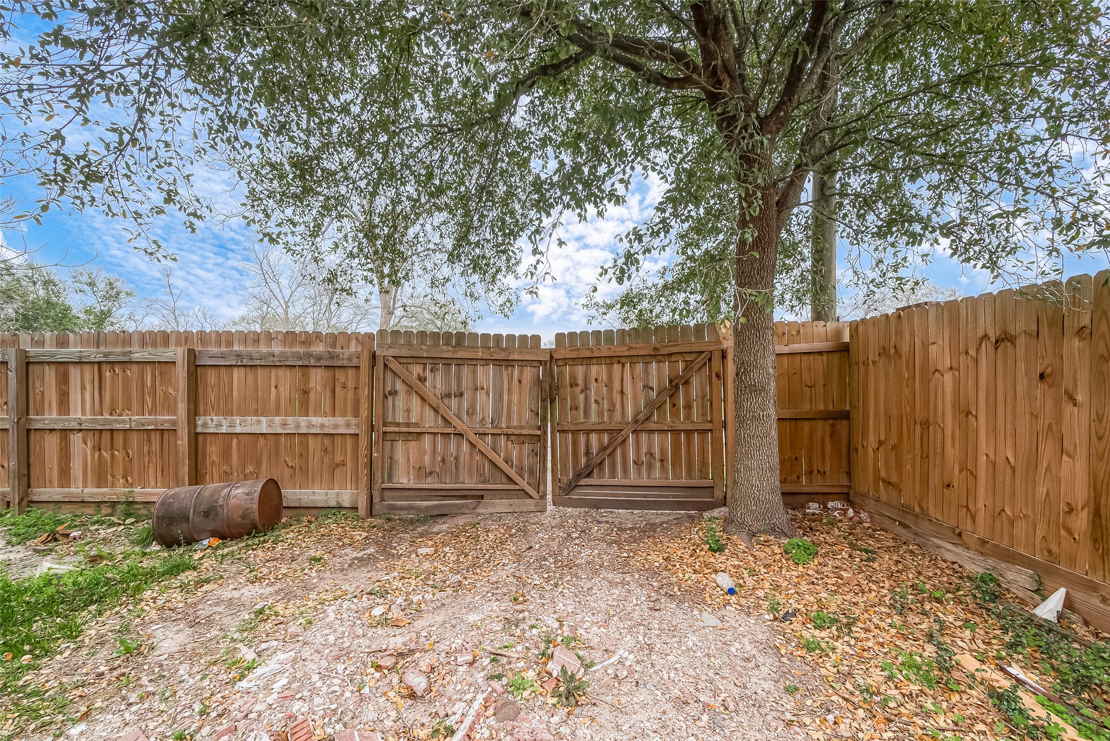 5206 Denmark Street Property Photo 6