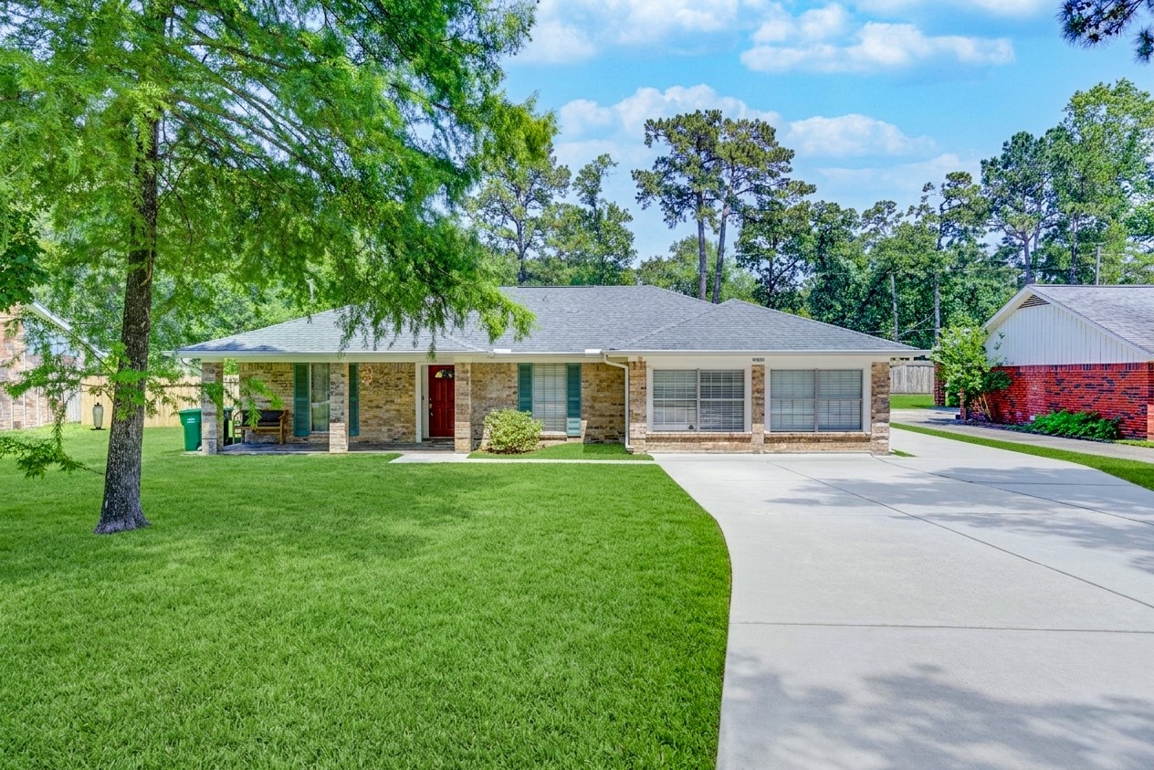 24522 Glen Loch Drive Property Photo 8