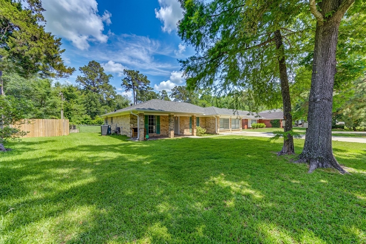 24522 Glen Loch Drive Property Photo 9