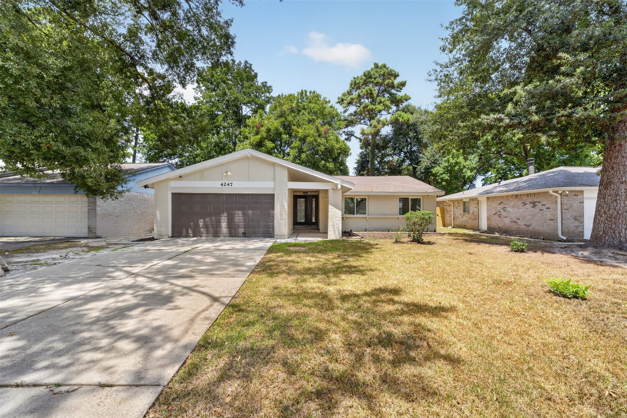 4247 Rosegate Drive Property Photo 1