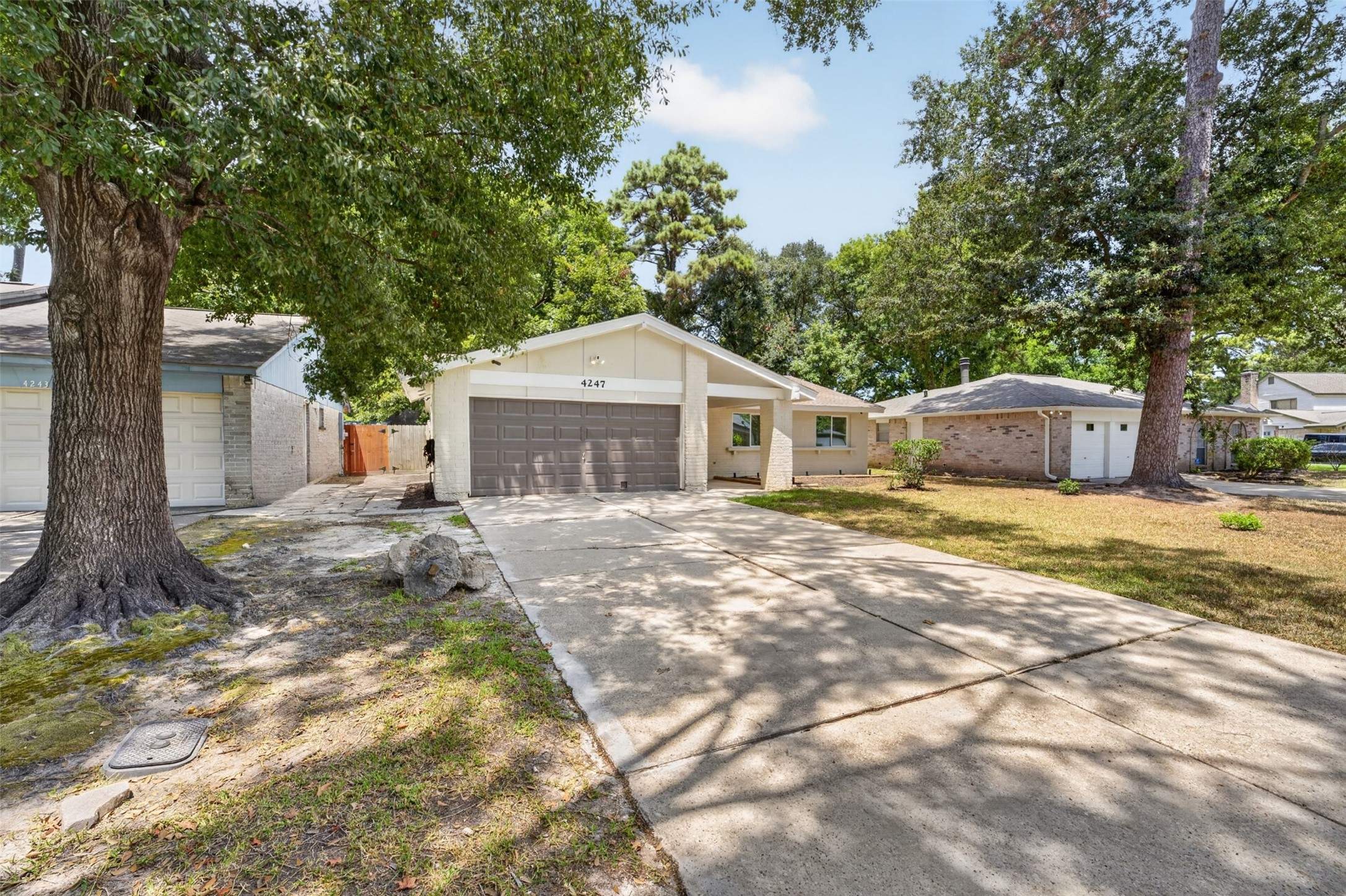 4247 Rosegate Drive Property Photo 2
