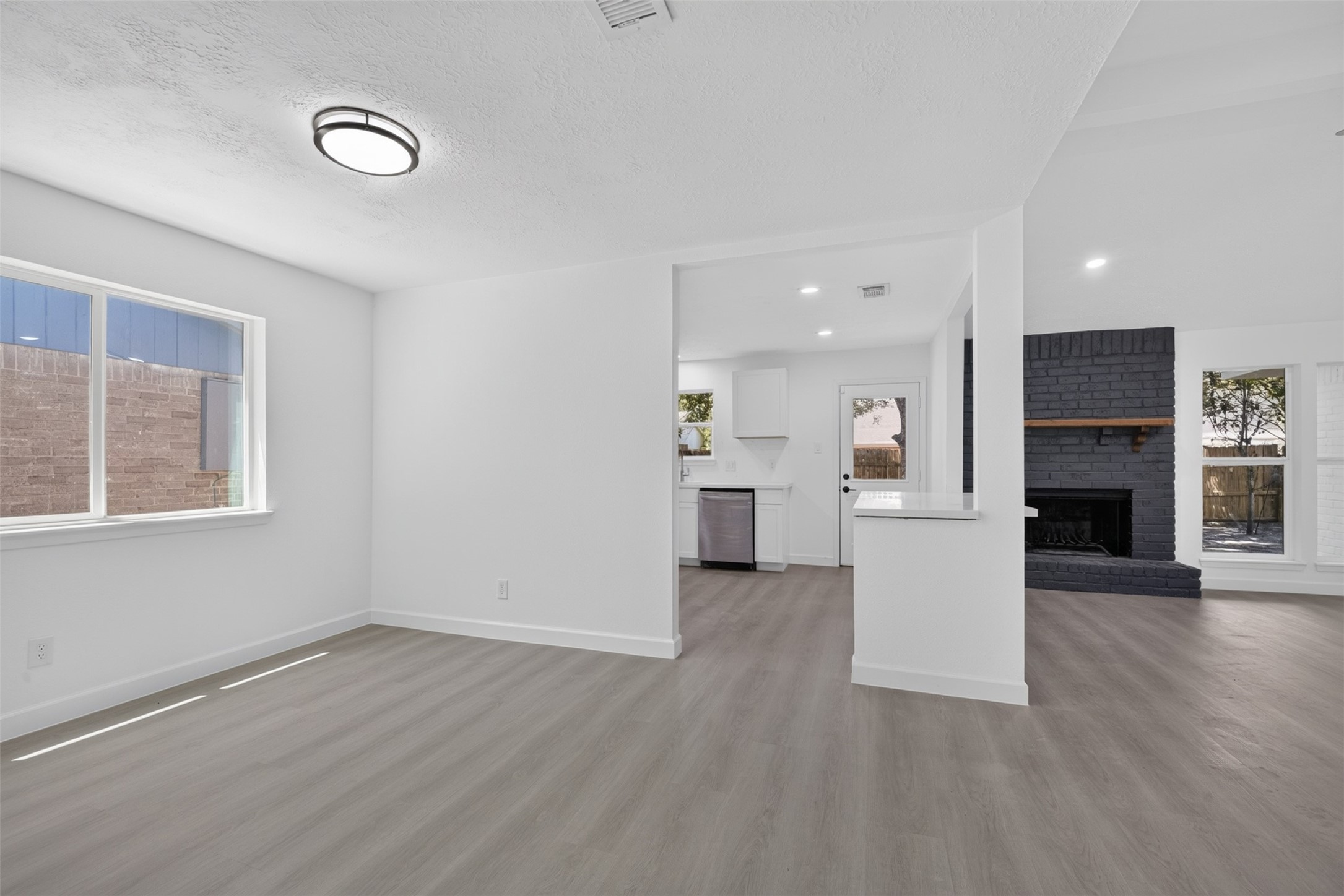 4247 Rosegate Drive Property Photo 15