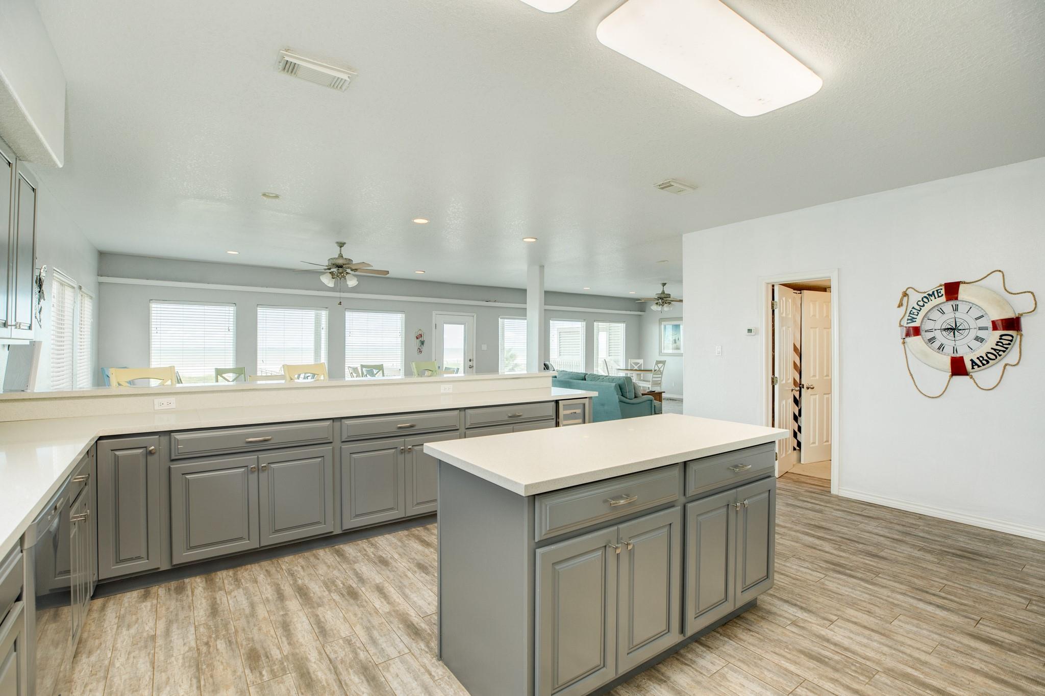 2402 Bluewater Highway, Surfside Beach Tx 77541 Property Photo 13