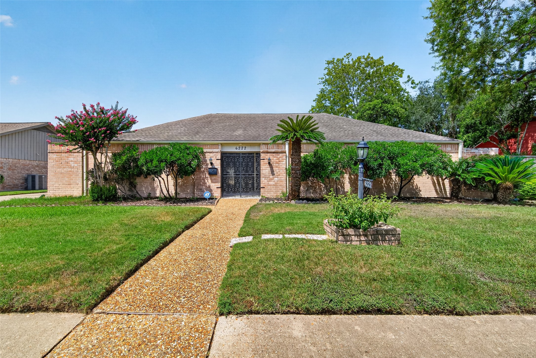 6222 Creekbend Drive Property Photo 1