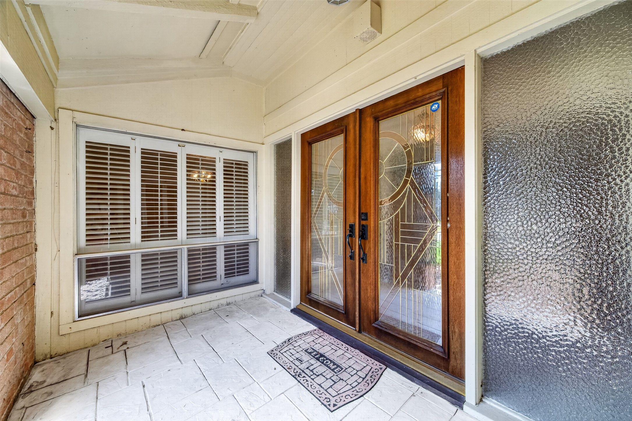 6222 Creekbend Drive Property Photo 5